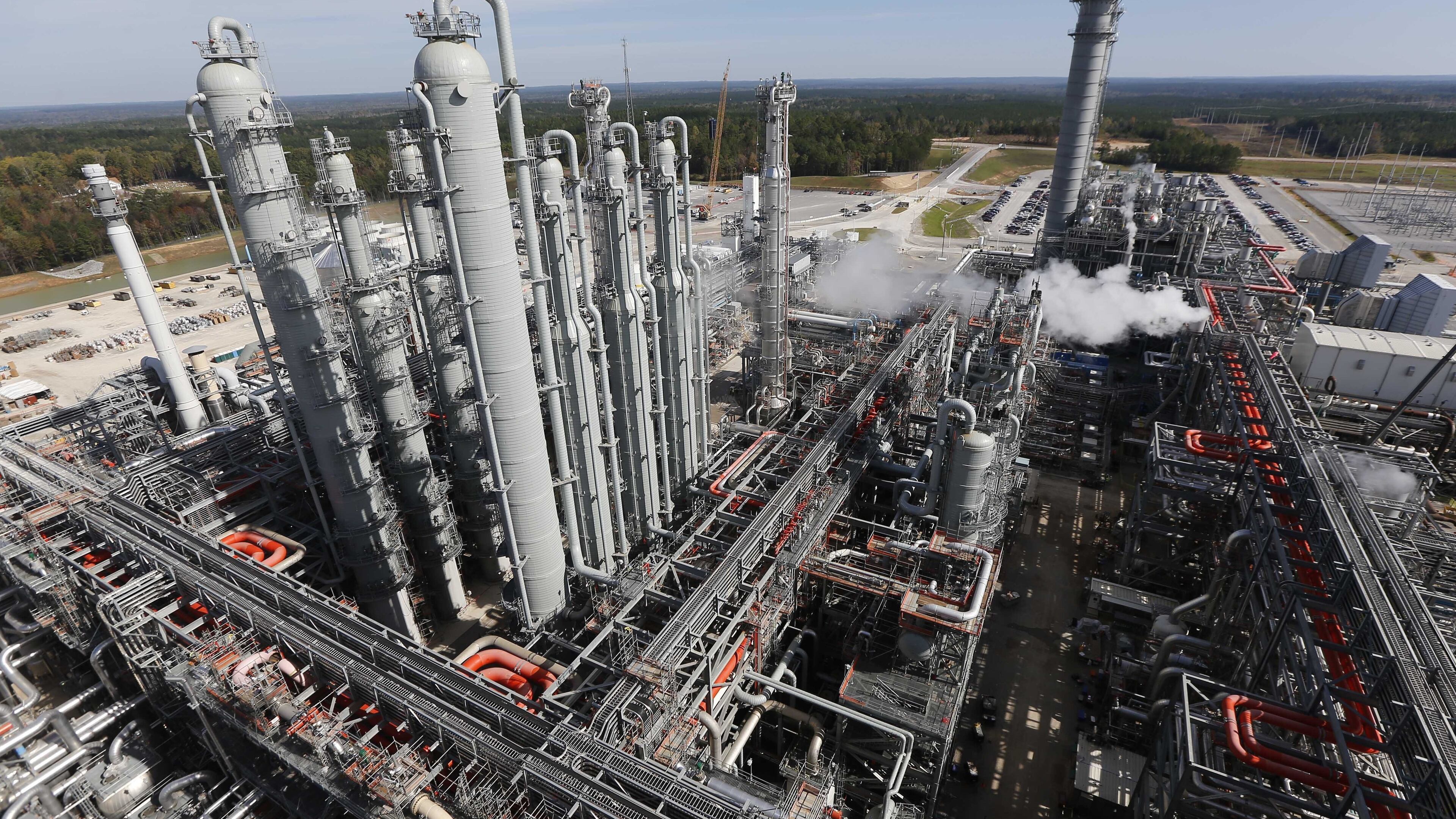 Southern Co. said its net income dropped in the fourth quarter, largely because of losses at its Kemper “clean coal” plant in Mississippi, shown here. (AP Photo/Rogelio V. Solis, File)