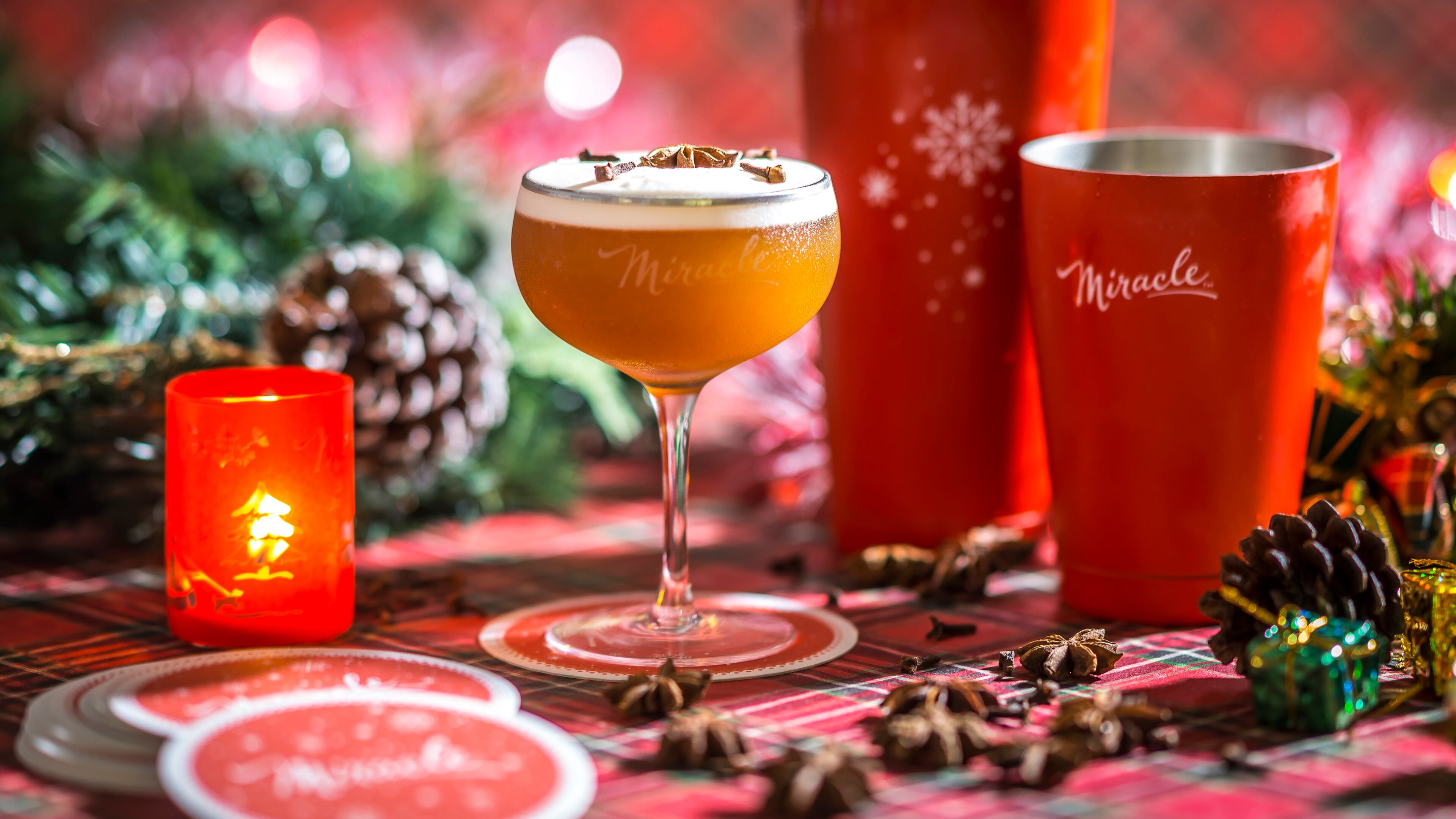 Mulled Wine will be served at Miracle on Monroe.