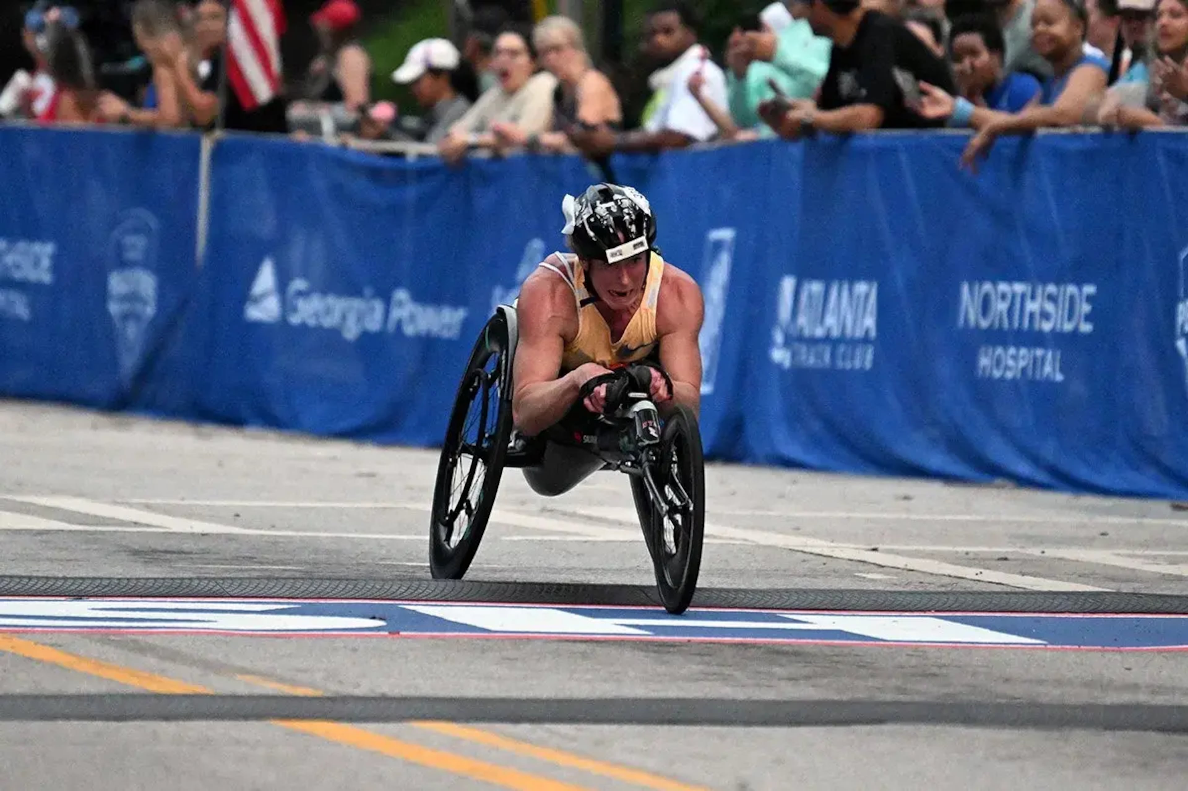 Tatyana McFadden claimed her ninth all-time win at the Peachtree on Saturday. (Hyosub Shin/AJC)