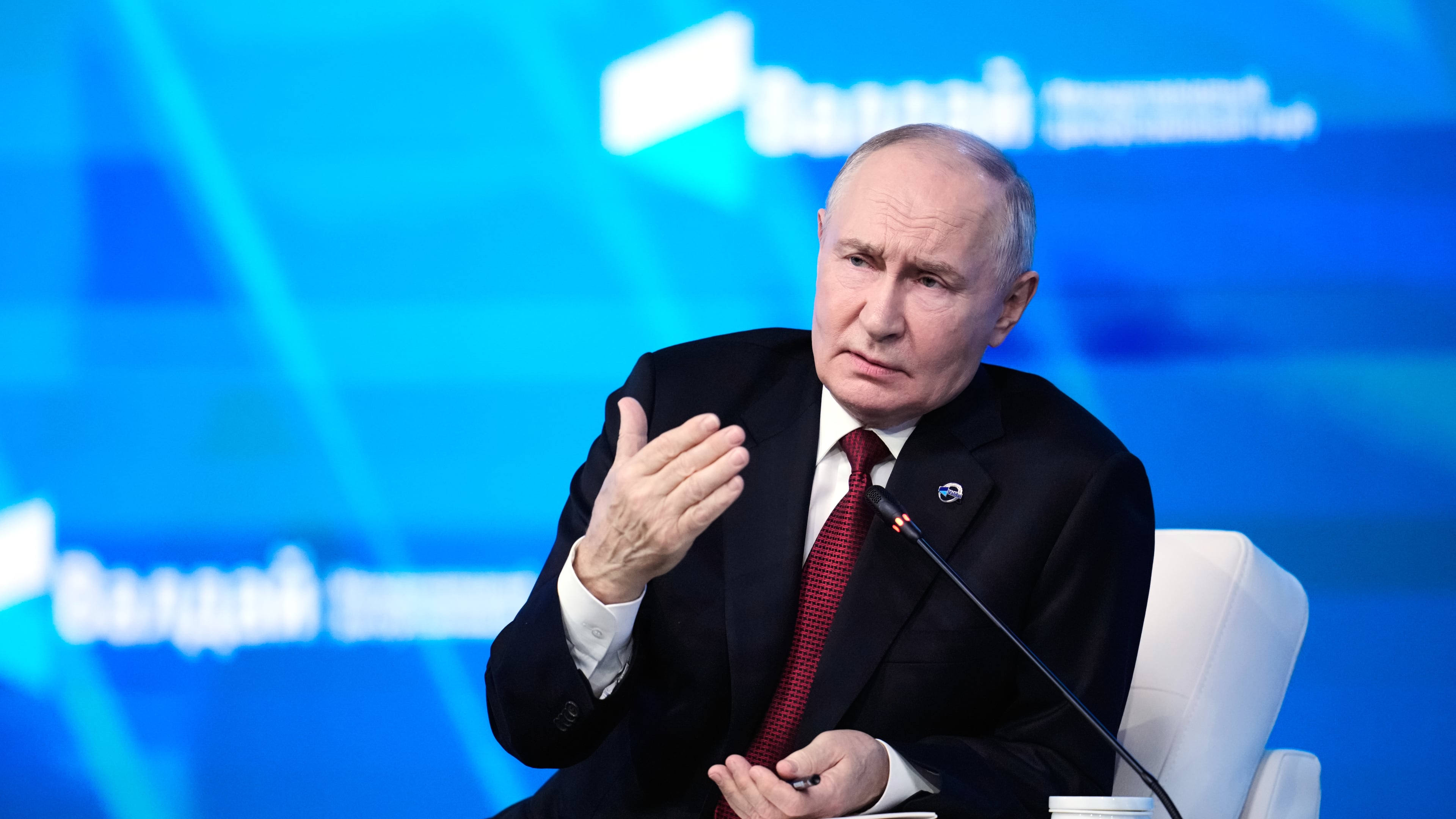 Russian President Vladimir Putin speaks at the session of the Valdai Discussion Club in Moscow, Thursday, Oct. 1, 2026. (AP Photo/Pavel Bednyakov)