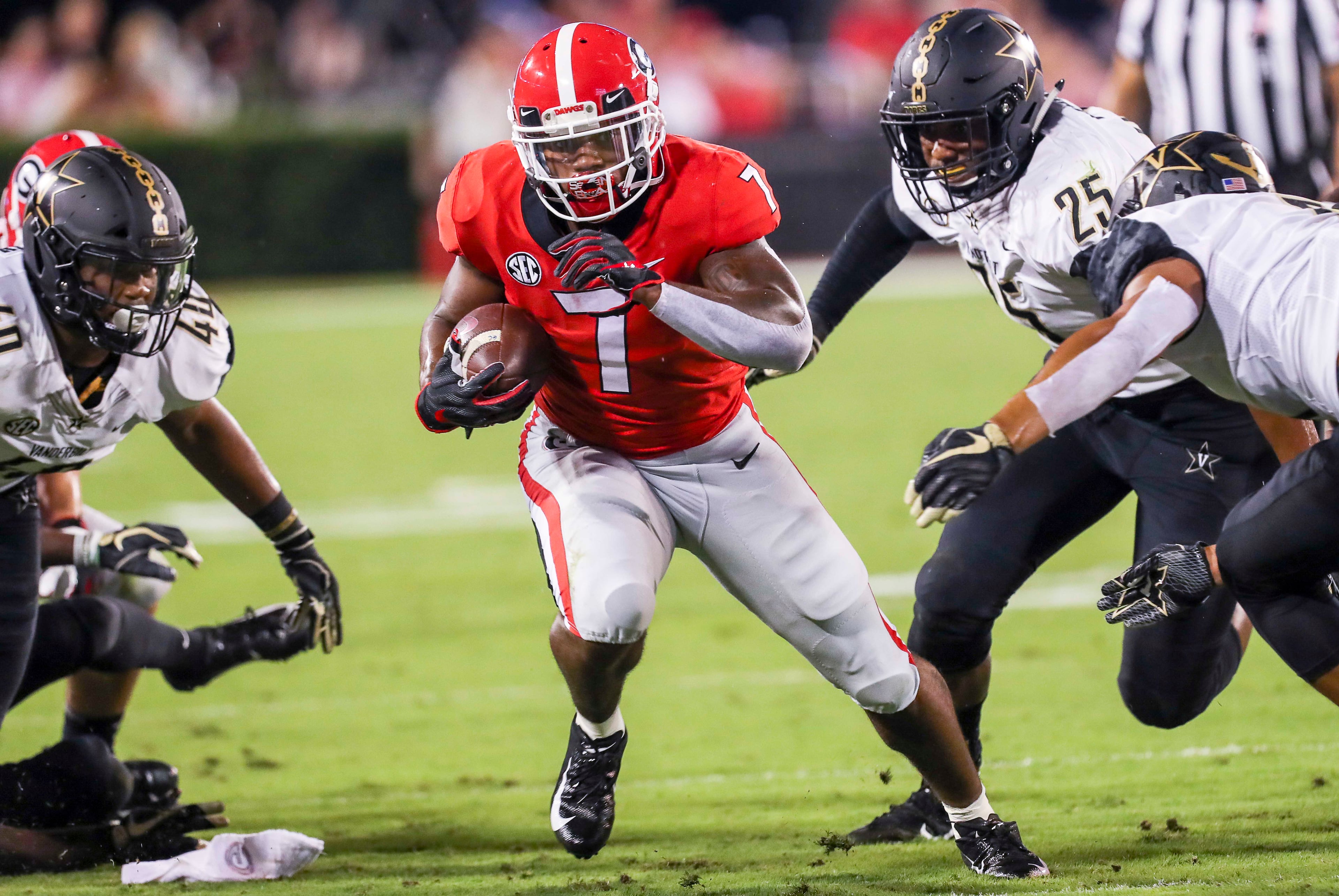 10/06/2018 -- Athens, Georgia -- Georgia running back D'Andre Swift (7) runs the ball during the first quarter against Vanderbilt during a NCAA college football game at Sanford Stadium in Athens, Saturday, October 6, 2018. (ALYSSA POINTER/ALYSSA.POINTER@AJC.COM)