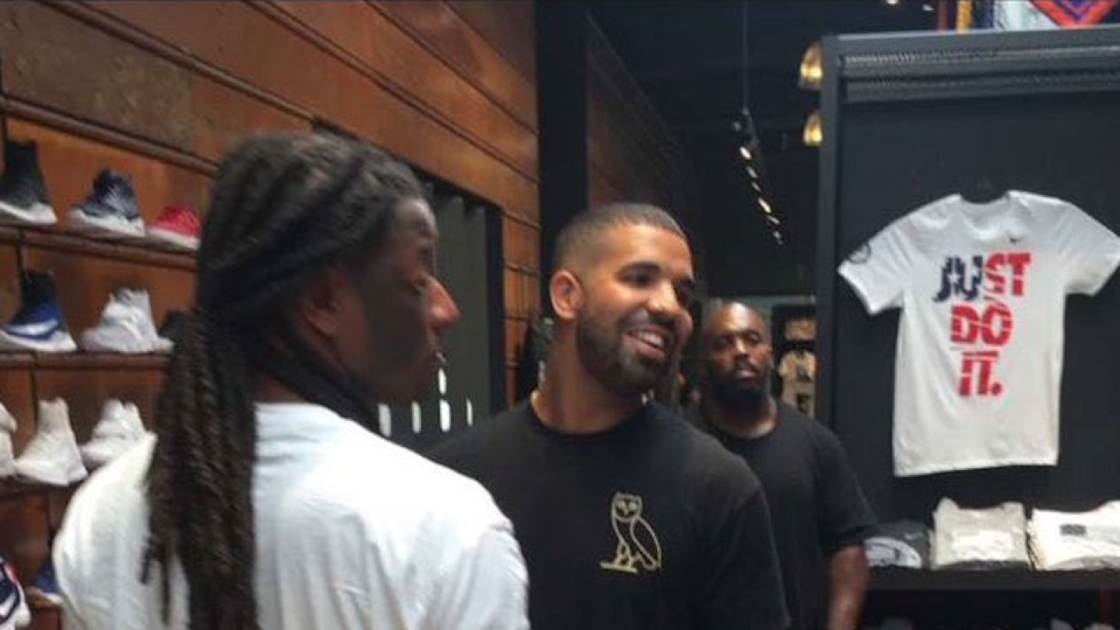 Somebody tweeted their snap about Drake at Lenox. We applaud that sort of multitasking. Just do it, indeed!