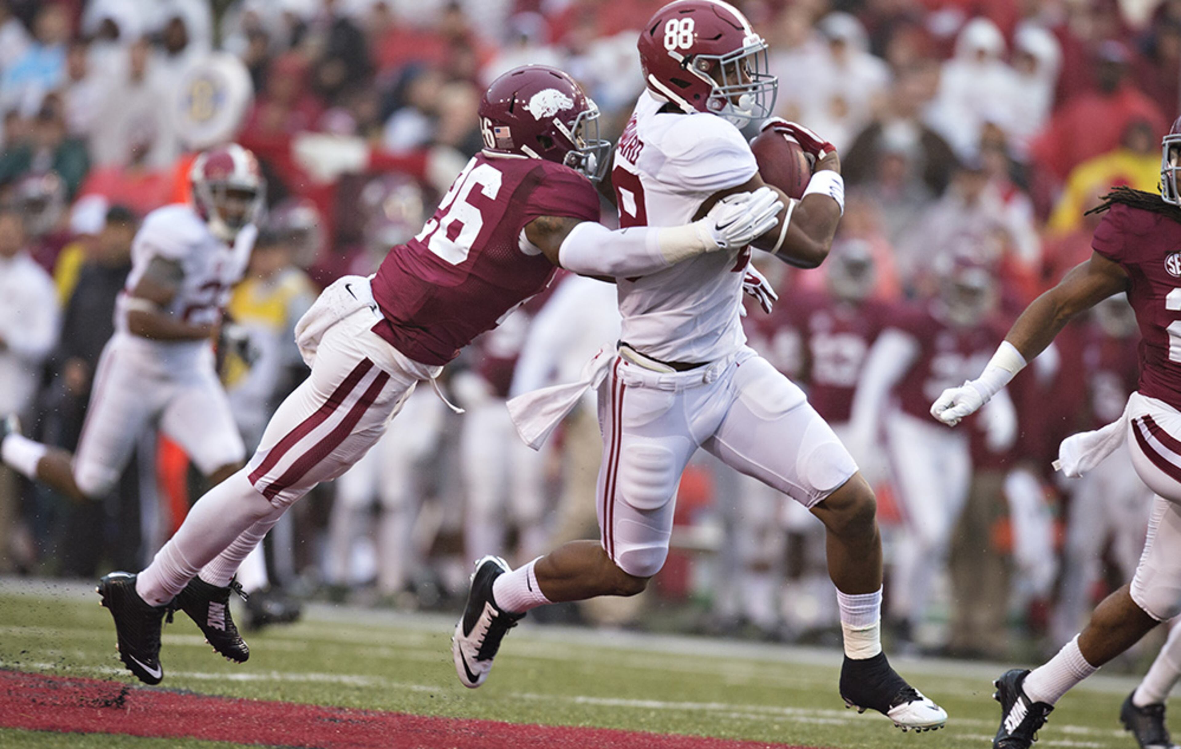 John Mackey Award (most outstanding collegiate tight end, the award recipient): O.J. Howard, Alabama