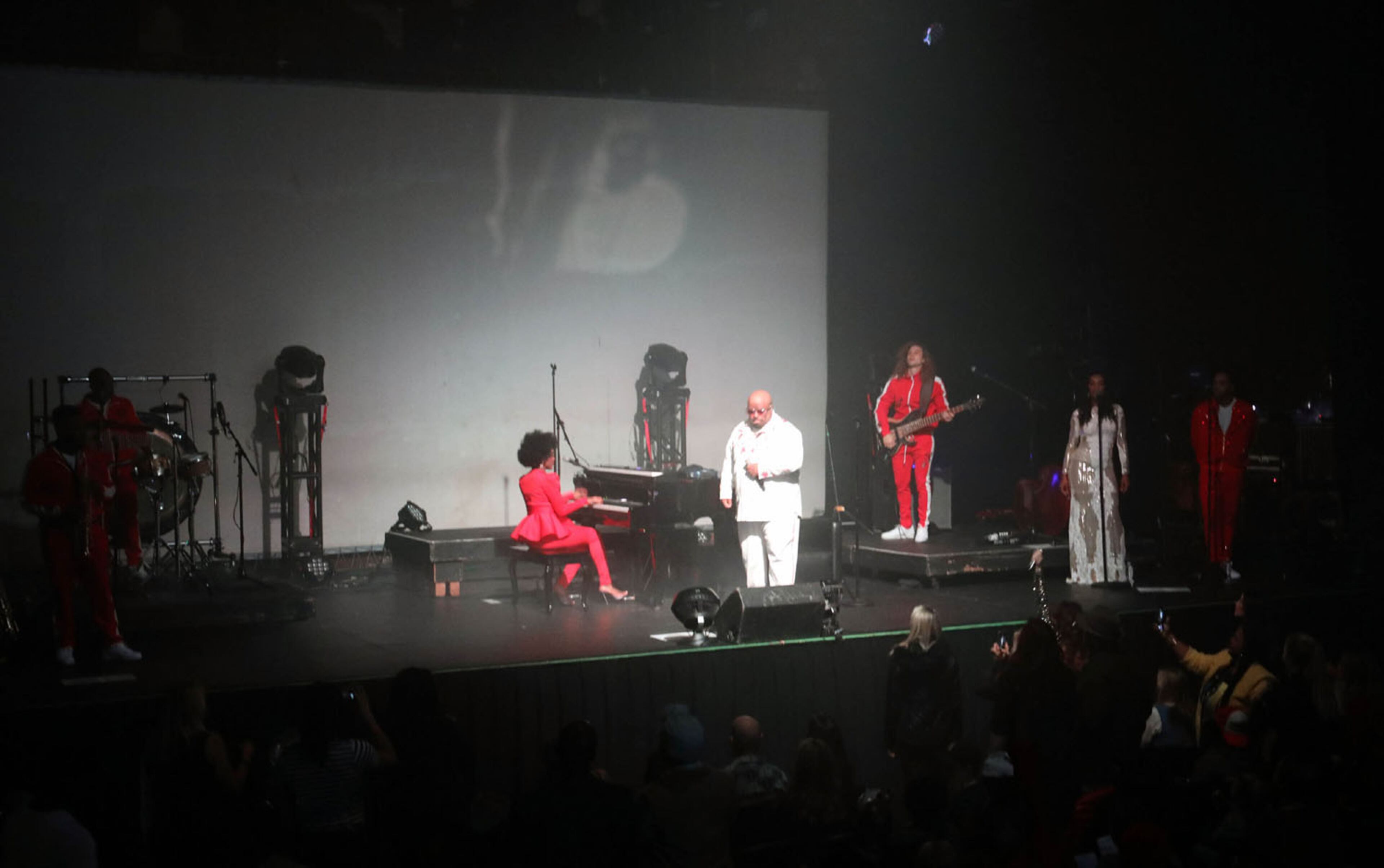 CeeLo Green entertained a sold-out Center Stage Theater on Friday, December 13, 2019 on his Holiday Hits Tour 2019.
Robb Cohen Photography & Video /RobbsPhotos.com