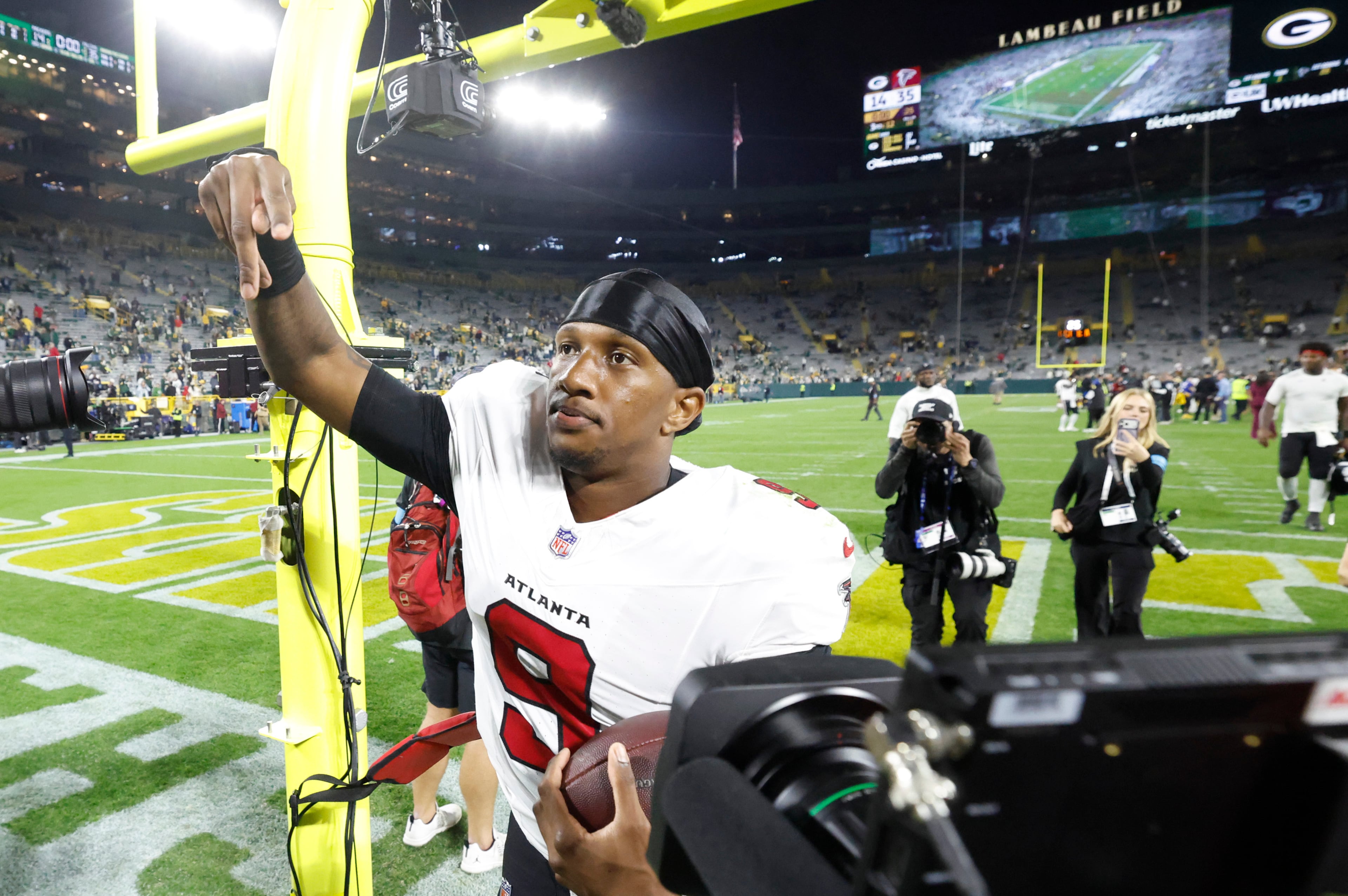 Falcons Packers Football