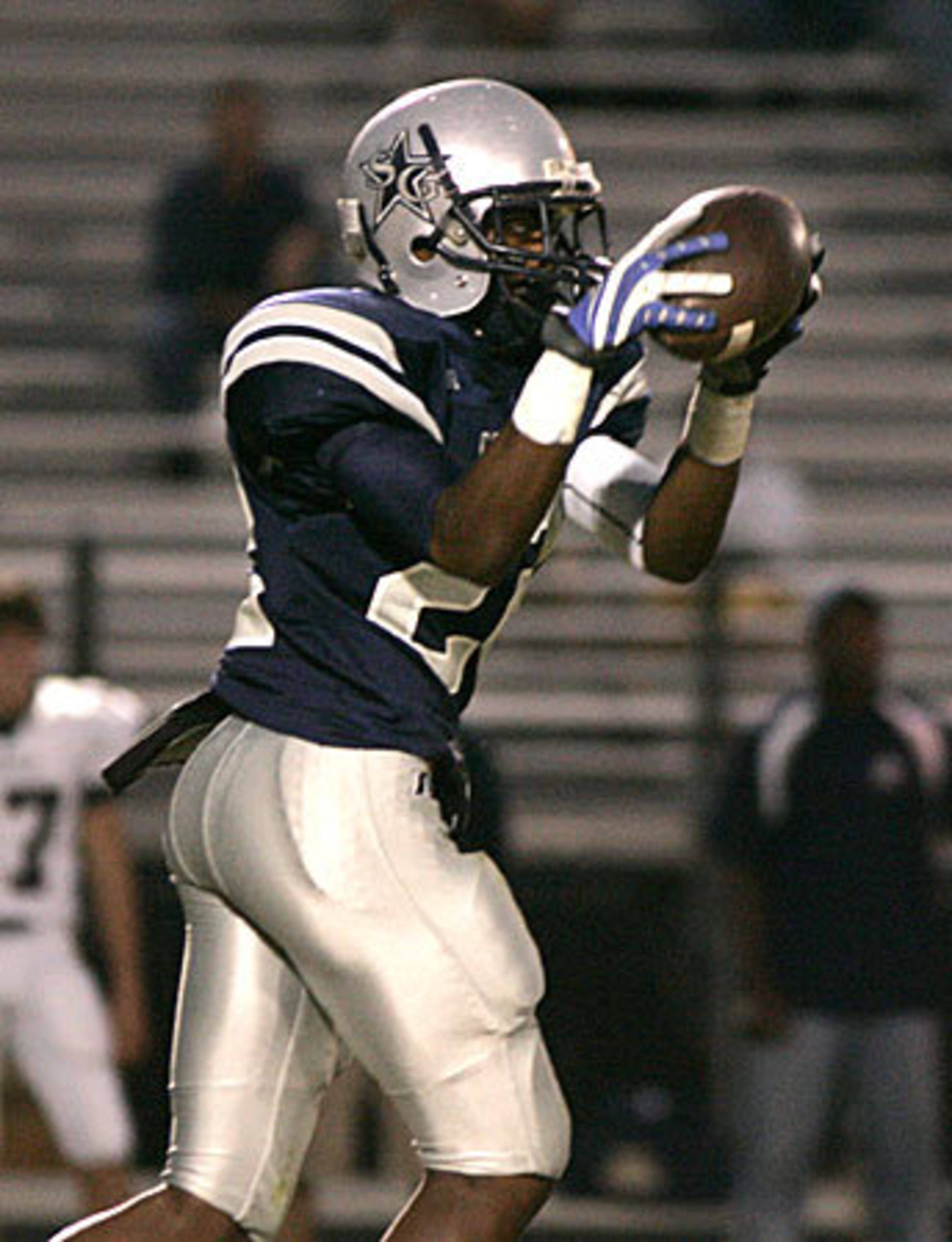 South Gwinnett's Aaron Wimberly heads up field.