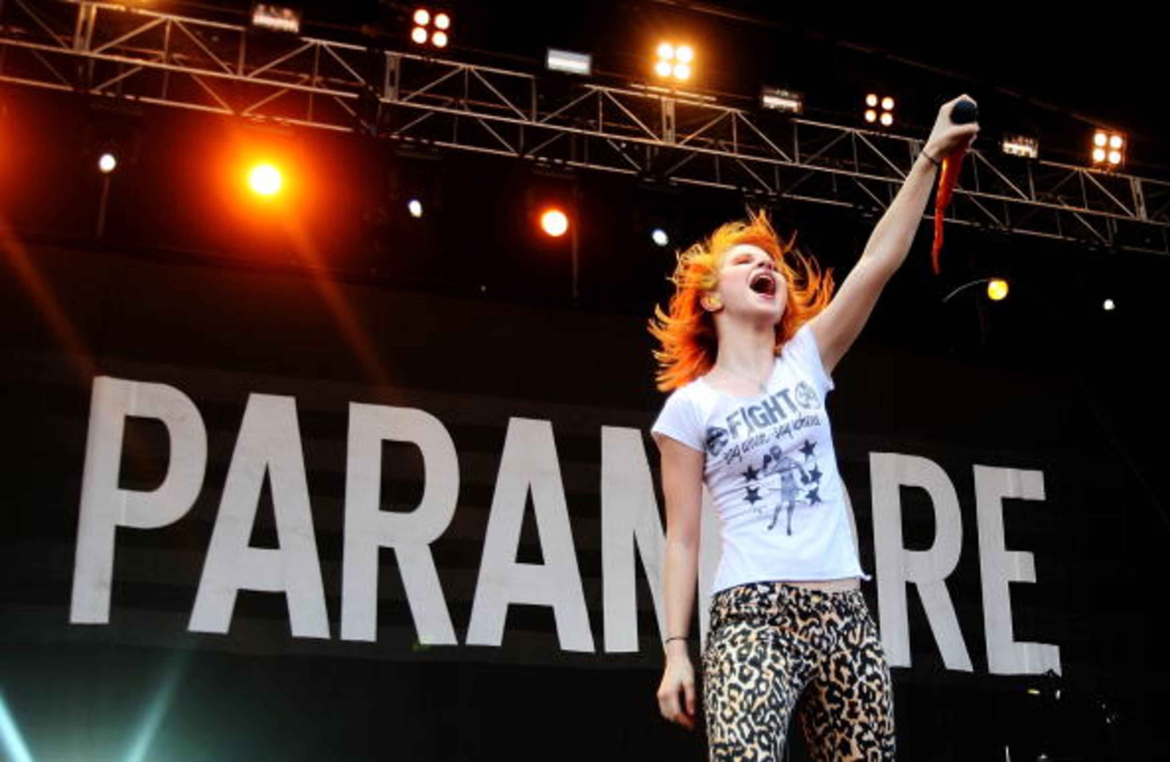SYDNEY, AUSTRALIA - FEBRUARY 21: Hayley Williams of Paramore performs on stage during Soundwave Festival at Eastern Creek Raceway on February 21, 2010 in Sydney, Australia. (Photo by Mark Metcalfe/Getty Images)