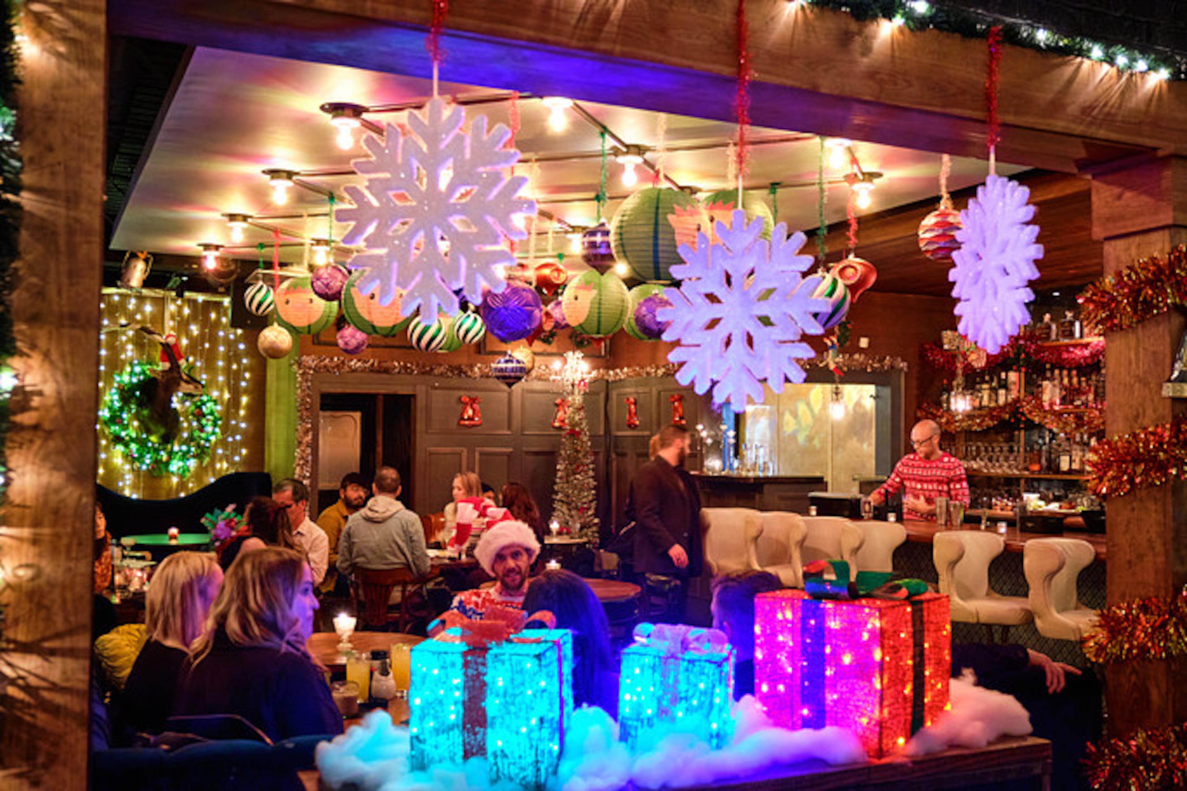 Festival holiday pop-ups are, well, popping up all over town with specialty drinks and food and lots and lots of decorations. (Courtesy of The Blind Elf.
(Courtesy of Brandon Amato)