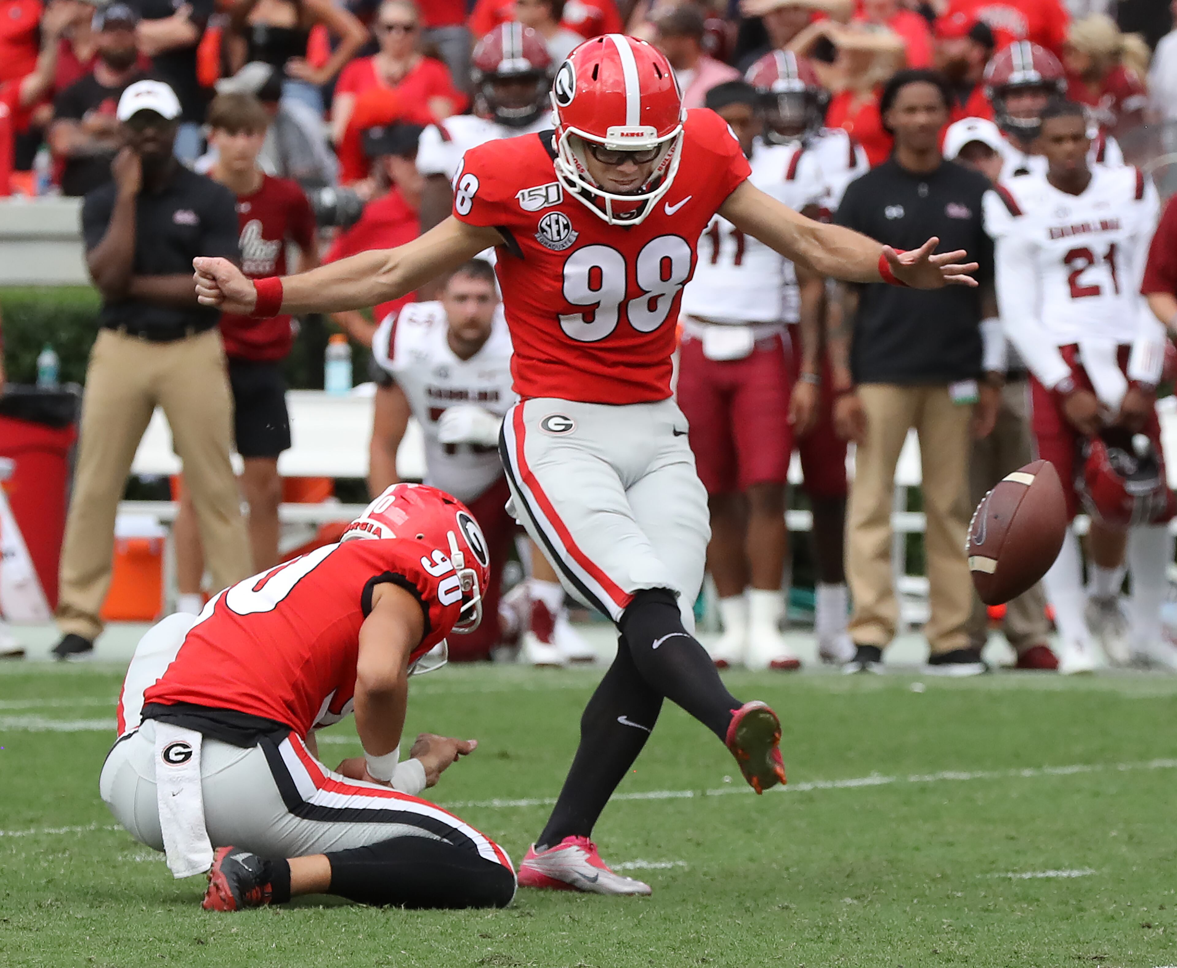 Georgia kicker Rodrigo Blankenship misses his field goal attempt in double overtime as the Bulldogs lost to South Carolina 20-17 Saturday in Athens. Curtis Compton/ccompton@ajc.com