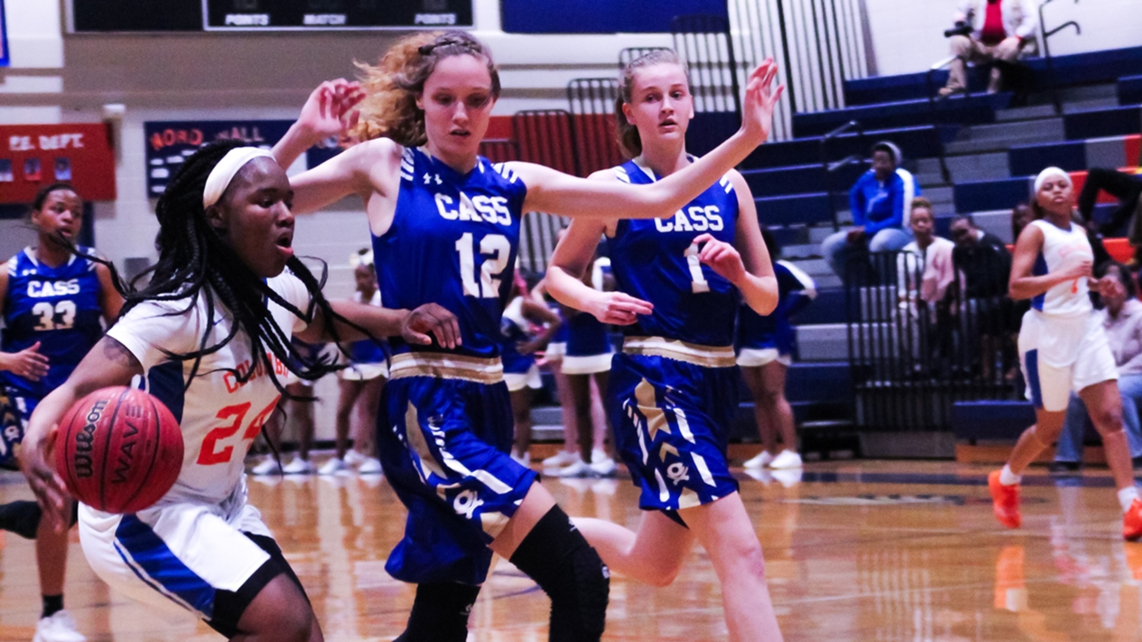 Shontrice Austin shows her skills against Cass. (Photo - Mark Brock)