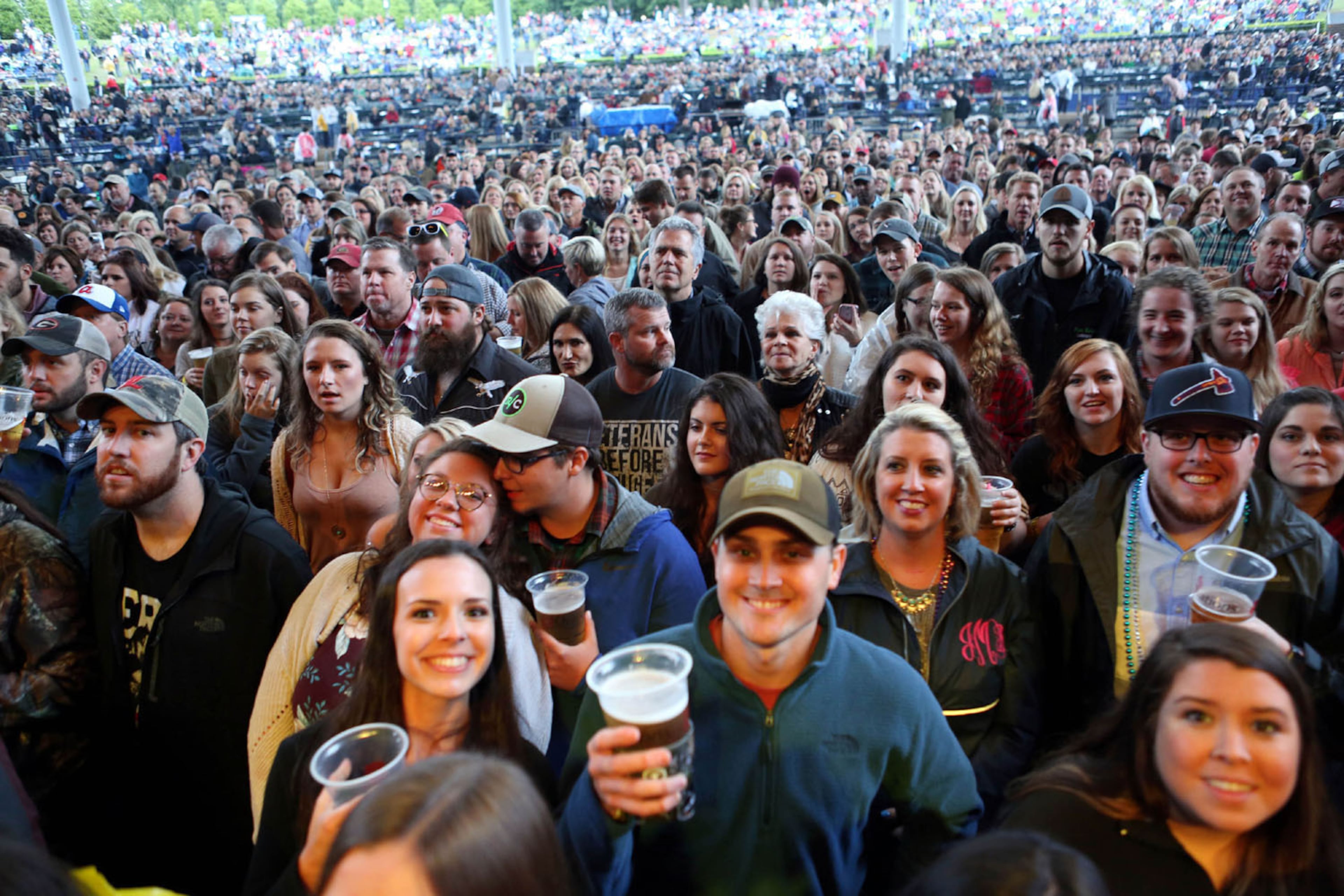 #17 of #17. PLEASE KEEP IN SEQUENTIAL ORDER FOR THE CONTINUITY OF THE GALLERY.
Grammy winning Country artist Chris Stapleton plays the first of two sold out nights on Friday, May 5, 2017, at Verizon Amphitheatre at Encore Park in Alpharetta. Brothers Osborne and Lucie Silvas opened the show.
Robb Cohen Photography & Video /RobbsPhotos.com