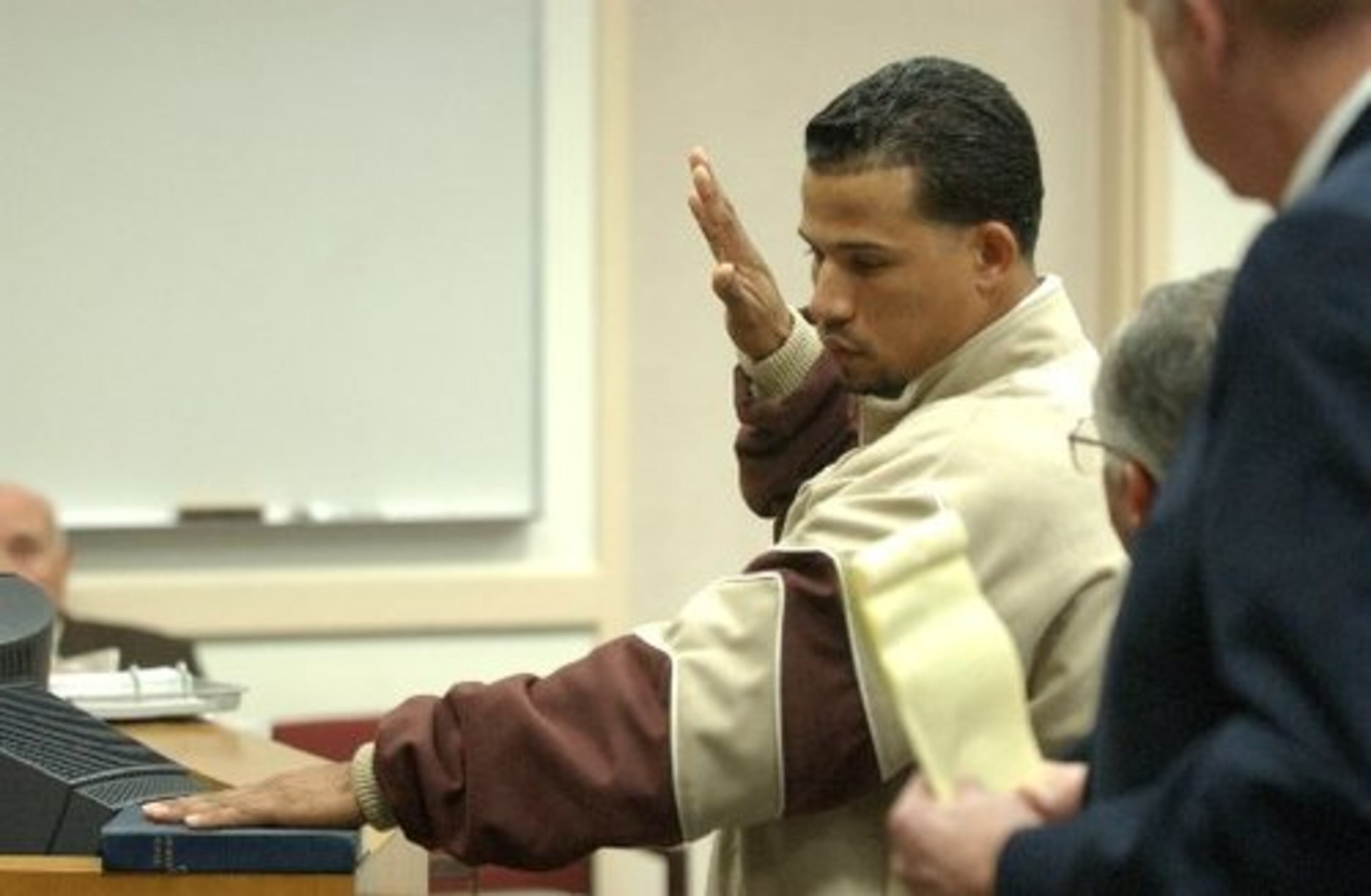 The low point of Furcal's tenure occurred in 2004 when he was arrested for DUI, his second such charge in four years. He issued a public apology, and was later sentenced to 21 days in jail and community service. He reported to Cobb County's jail the day after the Braves were eliminated from the 2004 postseason.