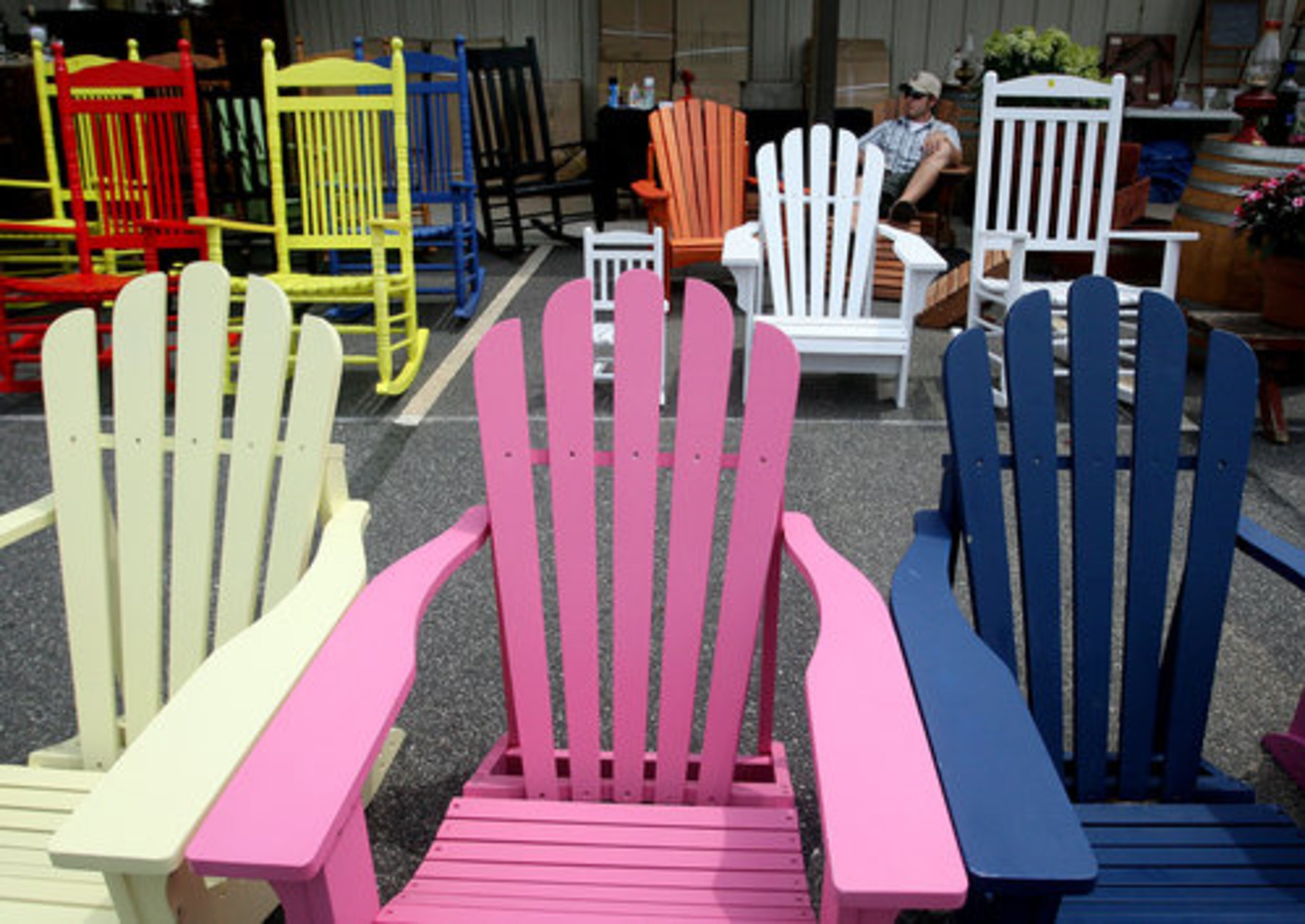 Some vendors take credit cards, but most prefer cash or checks. Bring a checkbook and identification. Delivery services are available to get big pieces home. Rates vary by distance.