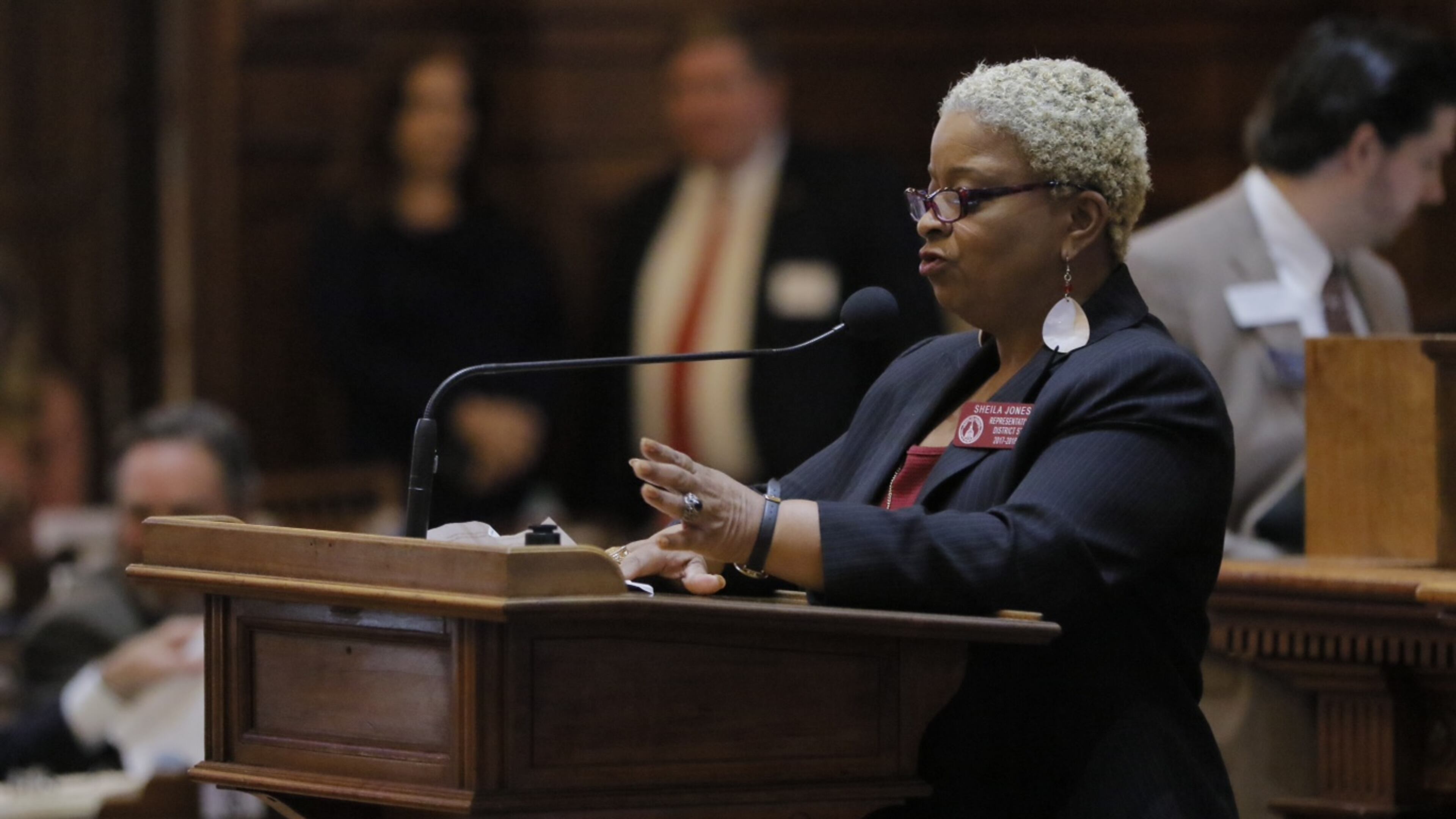 Rep. Sheila Jones, D-Atlanta, speaks on the House floor Friday March 3, 2017, against House Bill 515, which makes changes to her district boundaries. BOB ANDRES / BANDRES@AJC.COM
