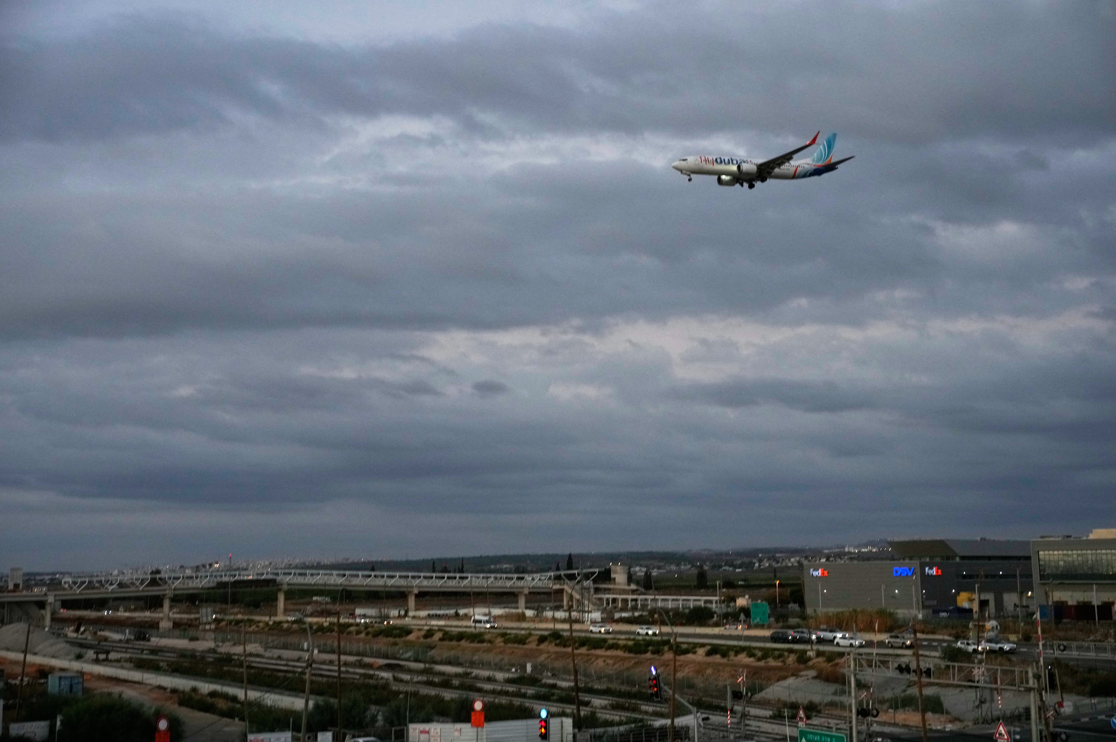 APTOPIX Israel Mideast Emergency Landing