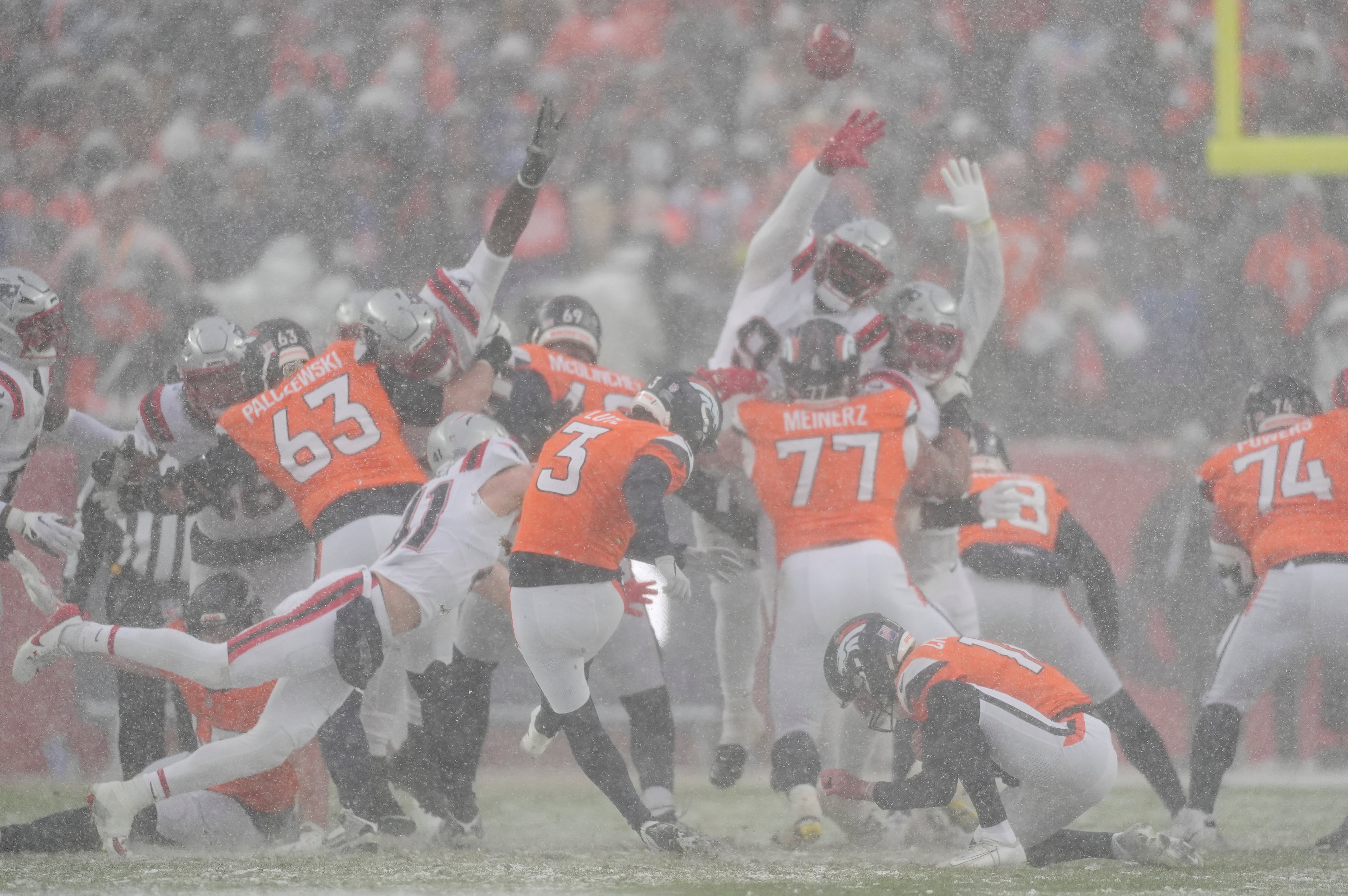 Patriots Broncos Football