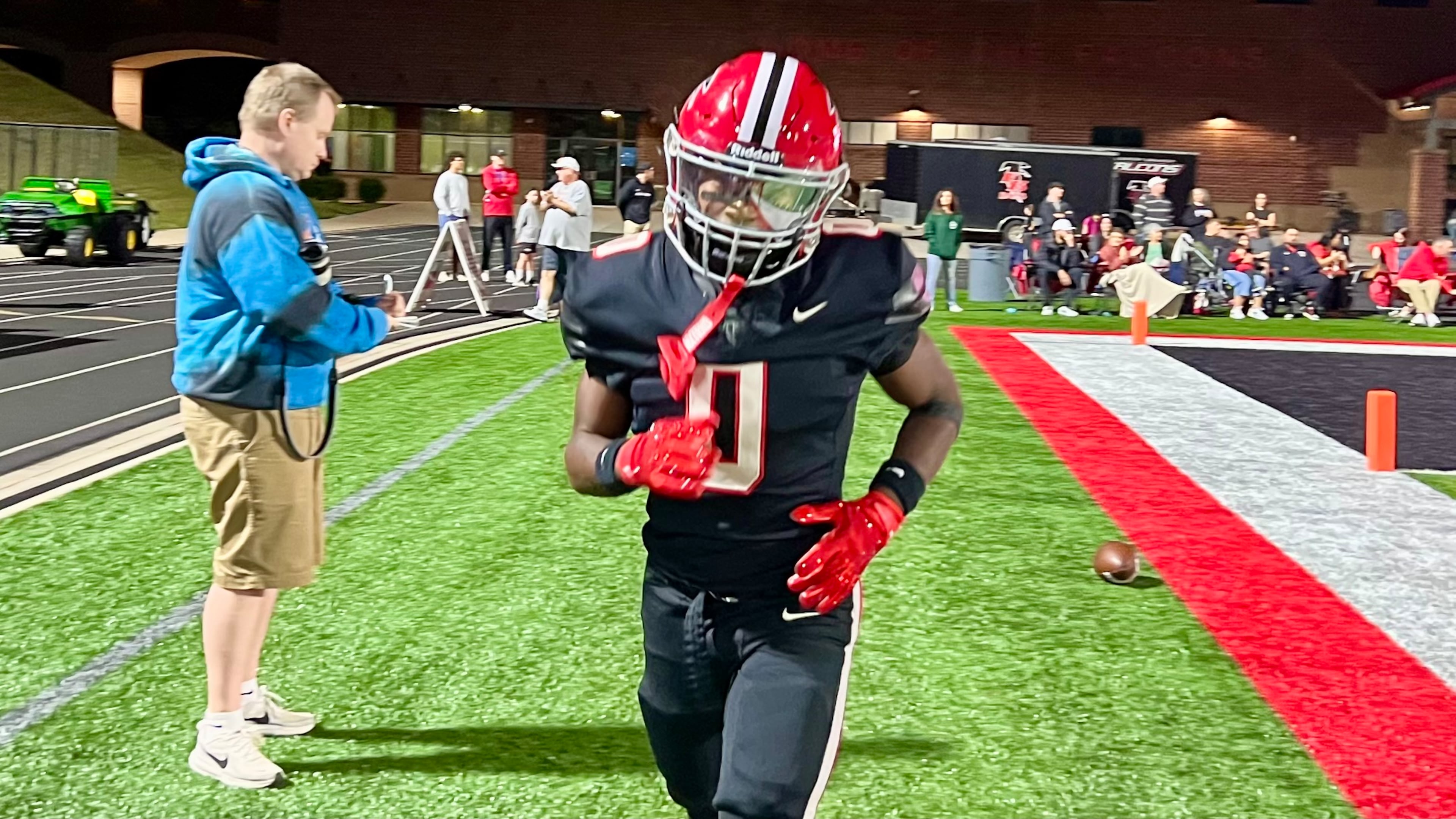Flowery Branch's Tyler Robinson had the second-most receiving yards in the state heading into Week 8.
