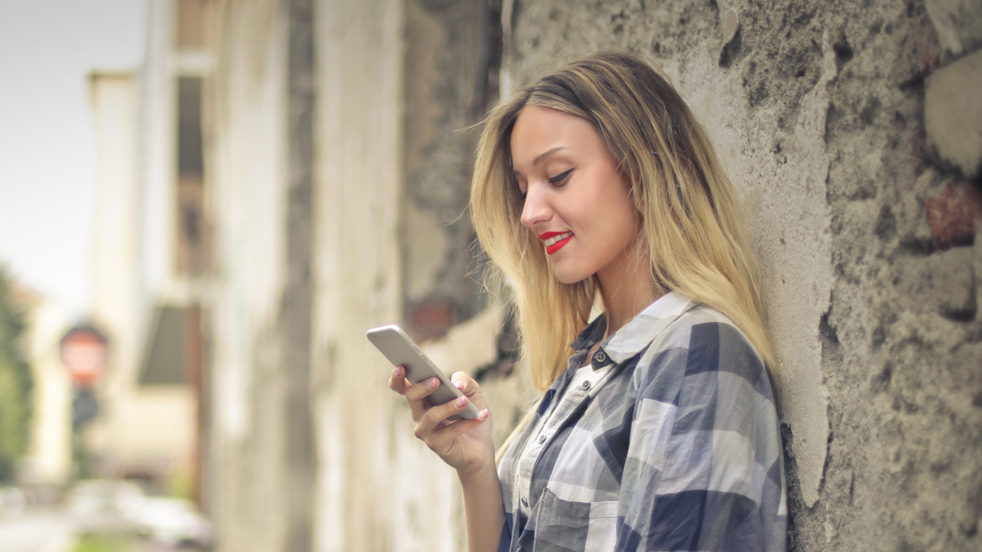 Family vacations are a great time to recharge and connect, but connecting can be tough if they’re plugged into their electronic devices day and night. (Fotolia)