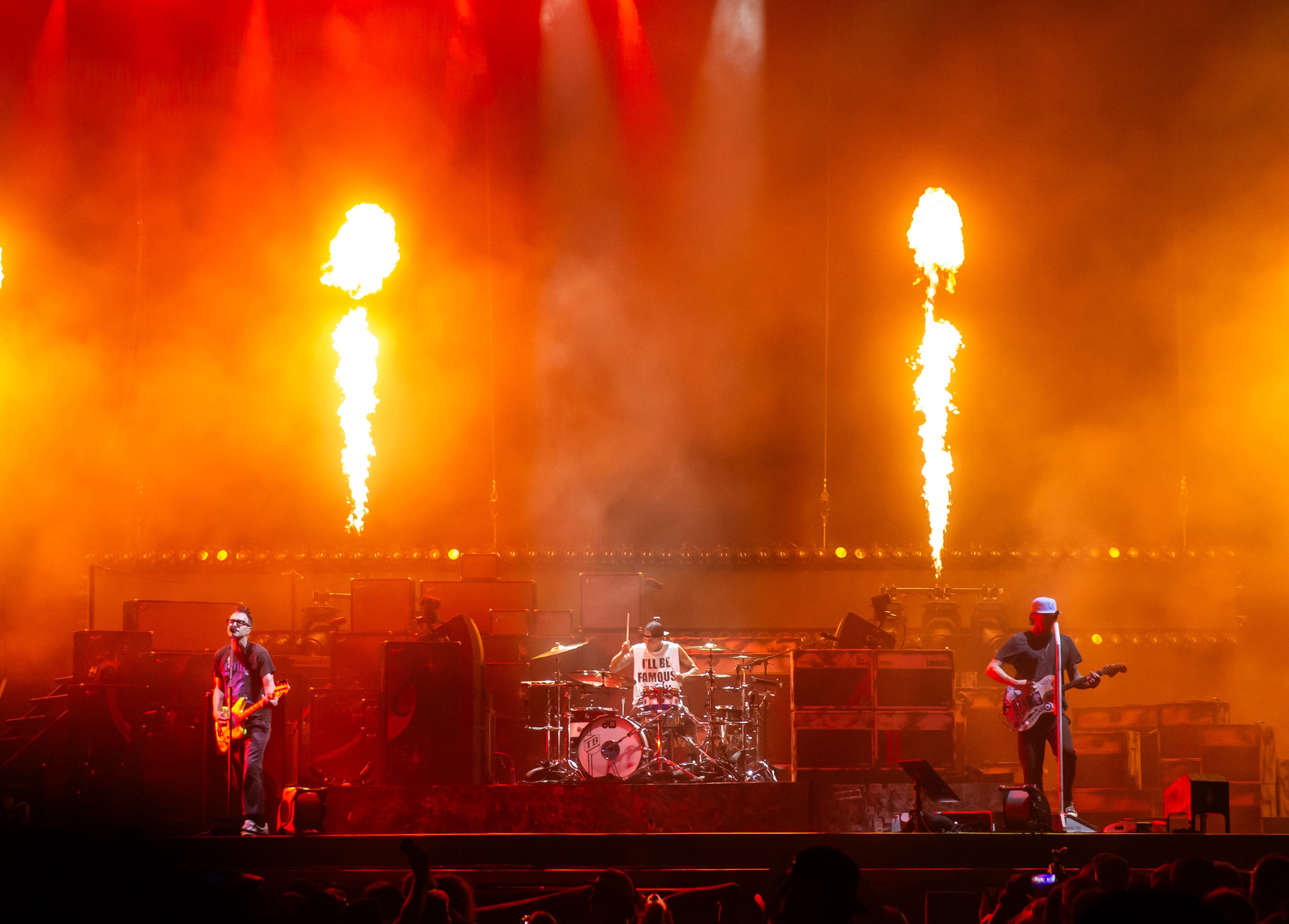 Atlanta, Ga. — Headliners Blink-182 closed out 2025’s Shaky Knees on Sunday, Sept. 21, with a two-hour onslaught of hits for a packed Piedmont Park. (RYAN FLEISHER FOR THE ATLANTA JOURNAL-CONSTITUTION)