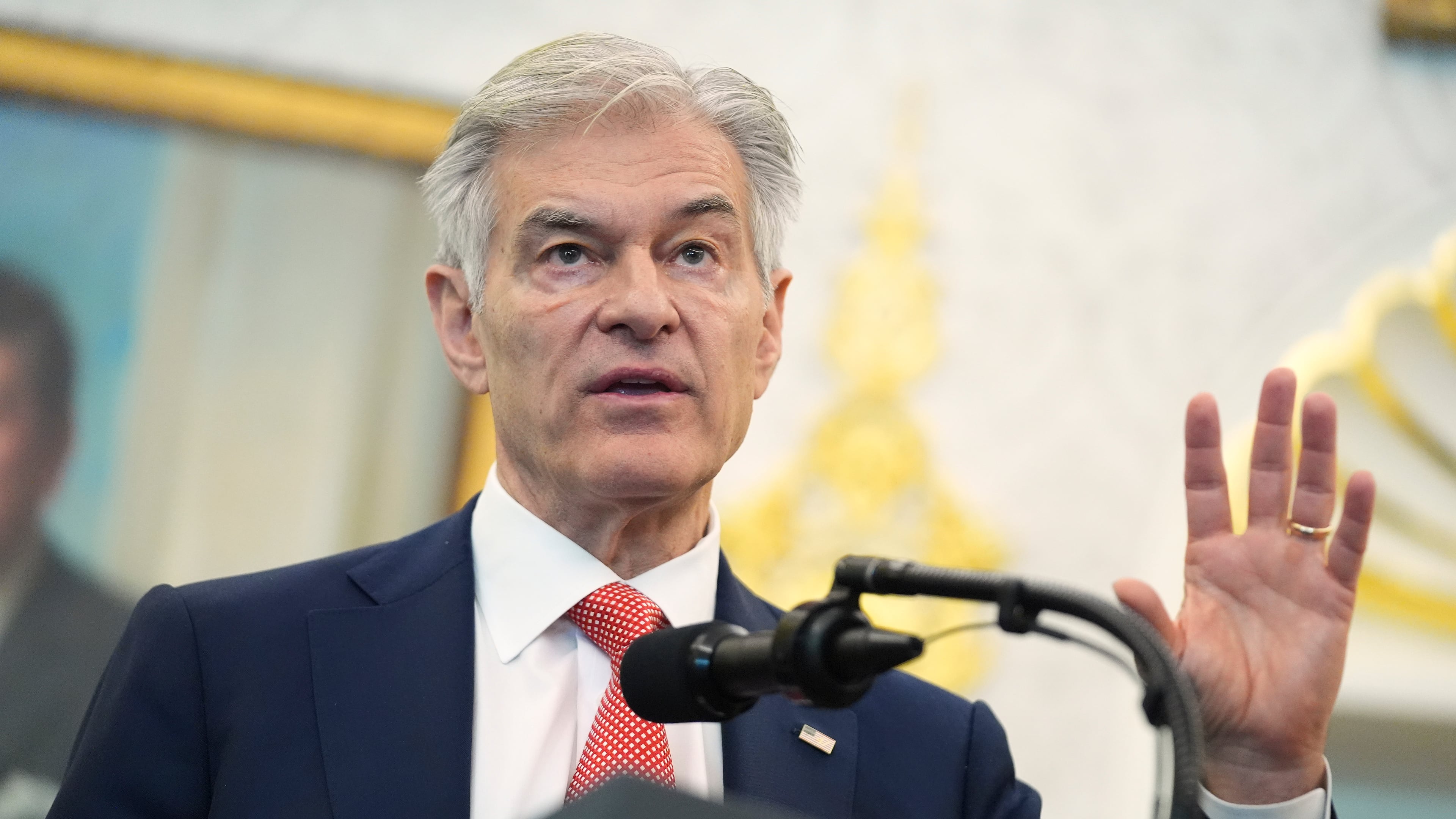 FILE - Mehmet Oz, administrator of the Centers for Medicare & Medicaid Services, speaks during an event about drug prices with President Donald Trump, Thursday, Nov. 6, 2025, in the Oval Office of the White House in Washington. (AP Photo/Evan Vucci, File)