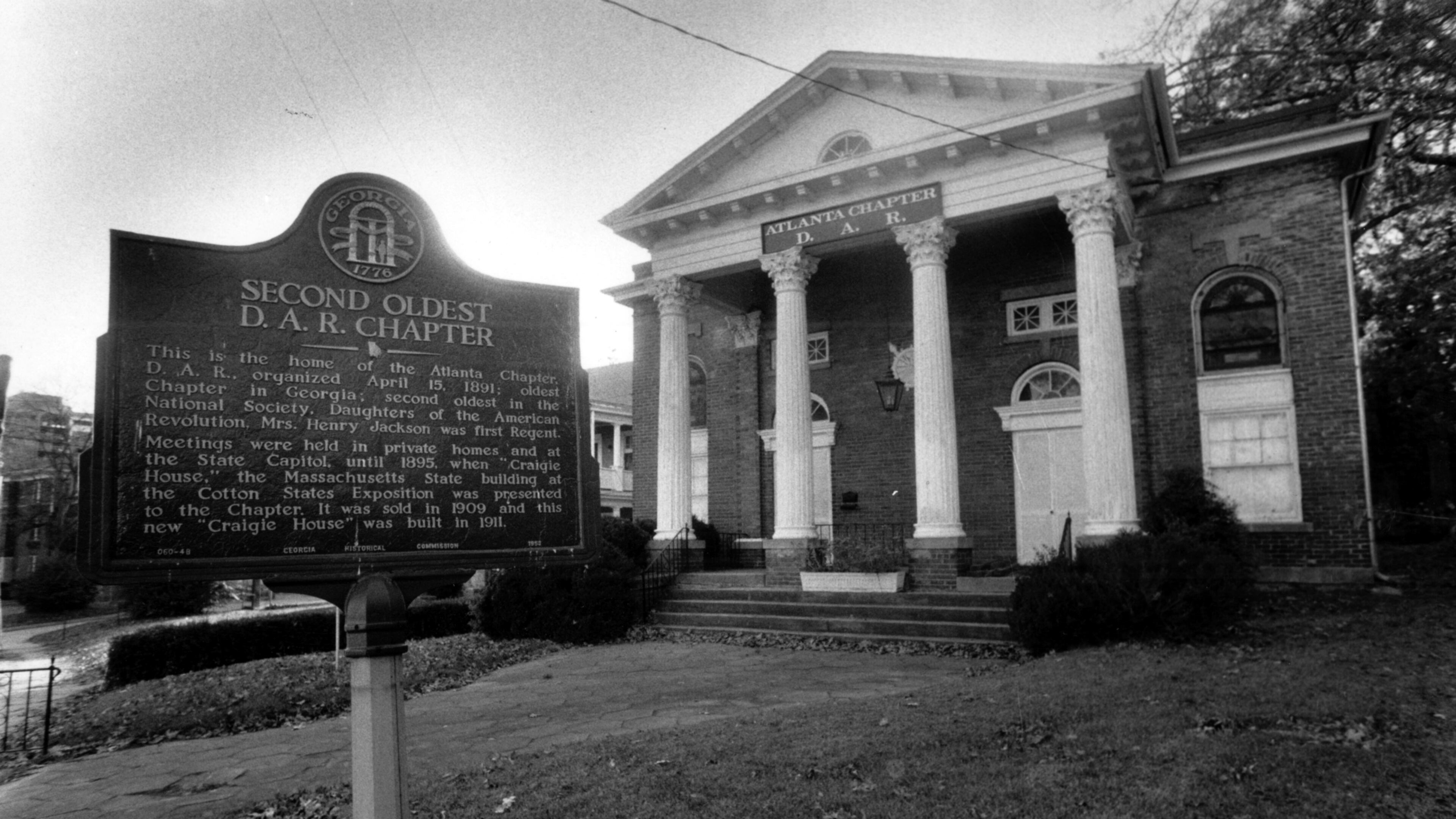 Nov. 12, 1987 - Atlanta, Ga.: The D.A.R. Atlanta Chapter house is threatened: Craigie House, built in 1911 for the Atlanta chapter of the Daughters of theAmerican Revolution, will be torn down if $100,000 cannot be raised to restore it. (John Spink/AJC staff) 1987
