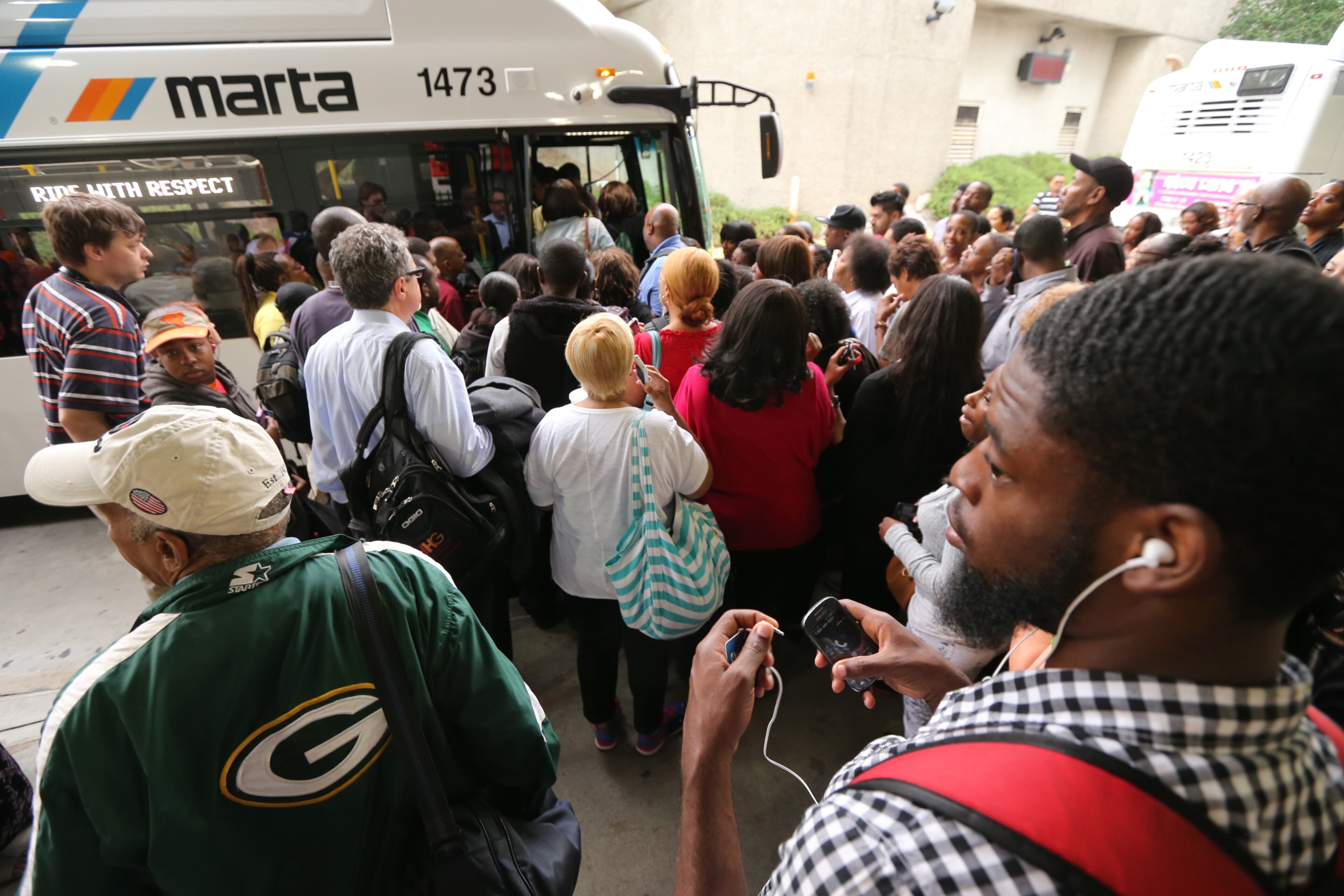 MARTA trains bound for North Springs are running again after an electrical problem interrupted service during the height of this morning’s commute. JOHN SPINK/JSPINK@AJC.COM