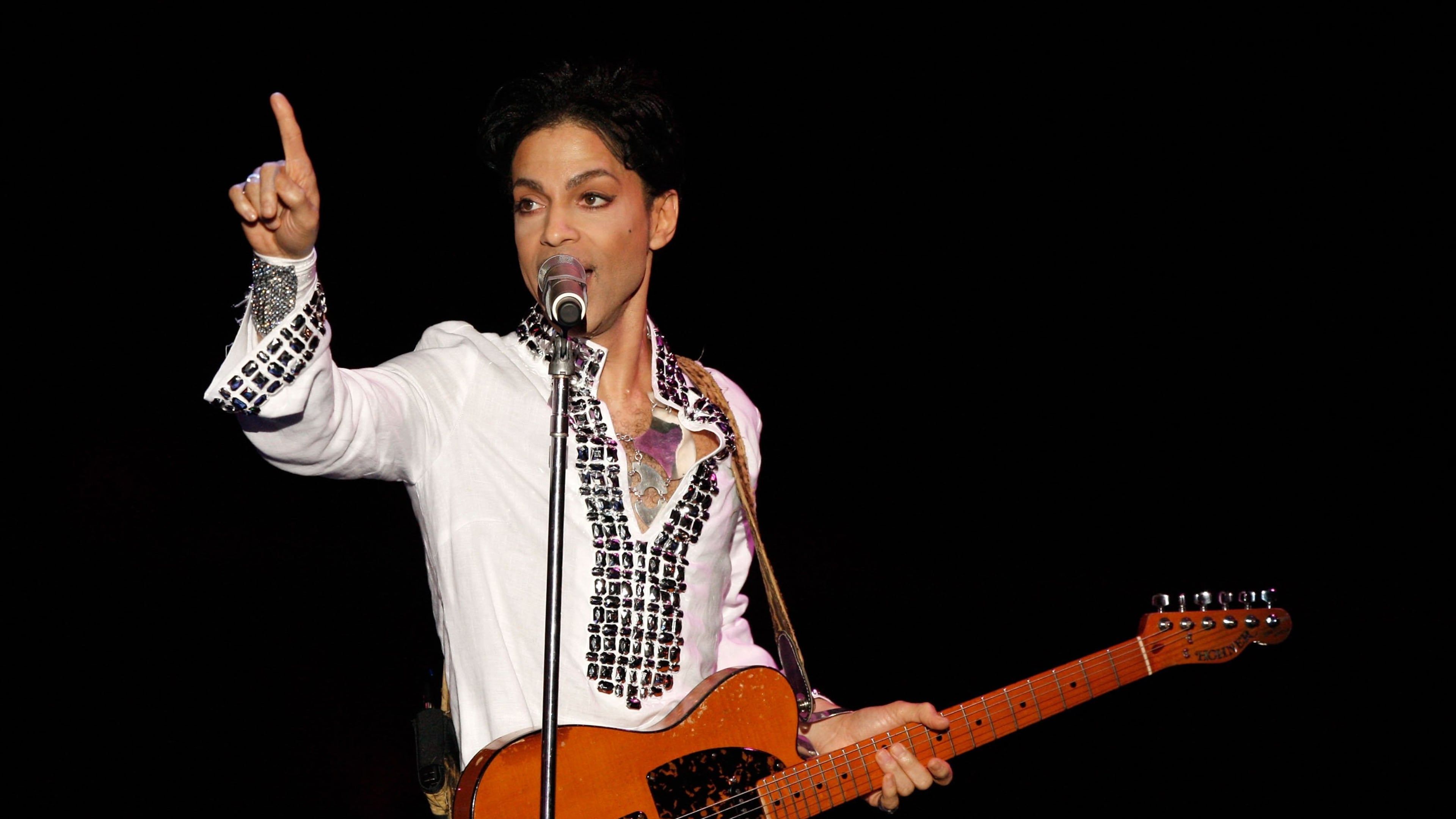 INDIO, CA - APRIL 26: Prince performs during day 2 of the Coachella Valley Music And Arts Festival held at the Empire Polo Field on April 26, 2008 in Indio, California. (Photo by Kevin Winter/Getty Images)