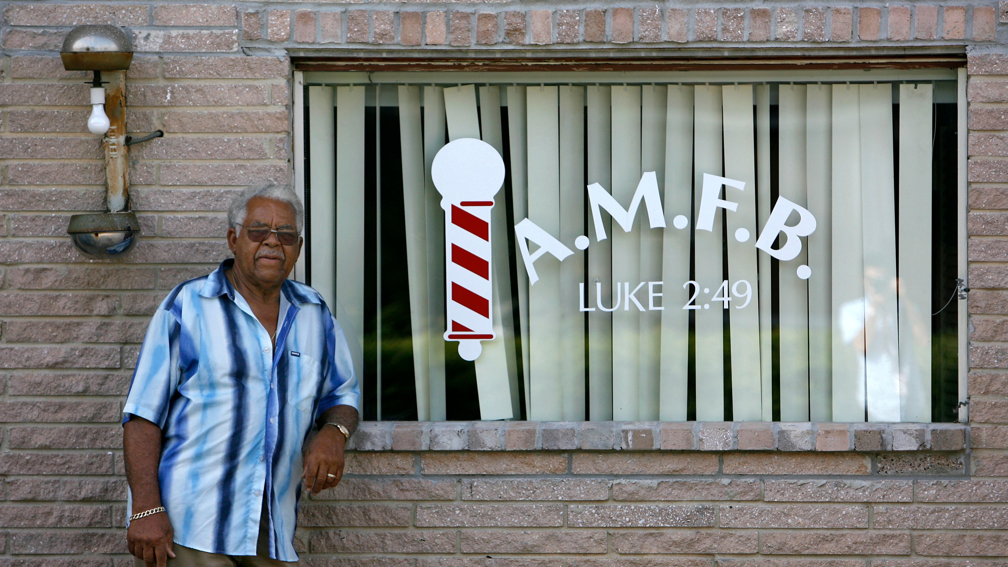 Thomas Livsey Sr., had the unofficial title of the Mayor of Promised Land, a community center he is credited with establishing in south Gwinnett County. Livsey's father bought the land, part of a former plantation, in the 1920s. Livsey helped bring in homes for siblings and others, as well as a grocery store, laundromat, restaurant, and other businesses.