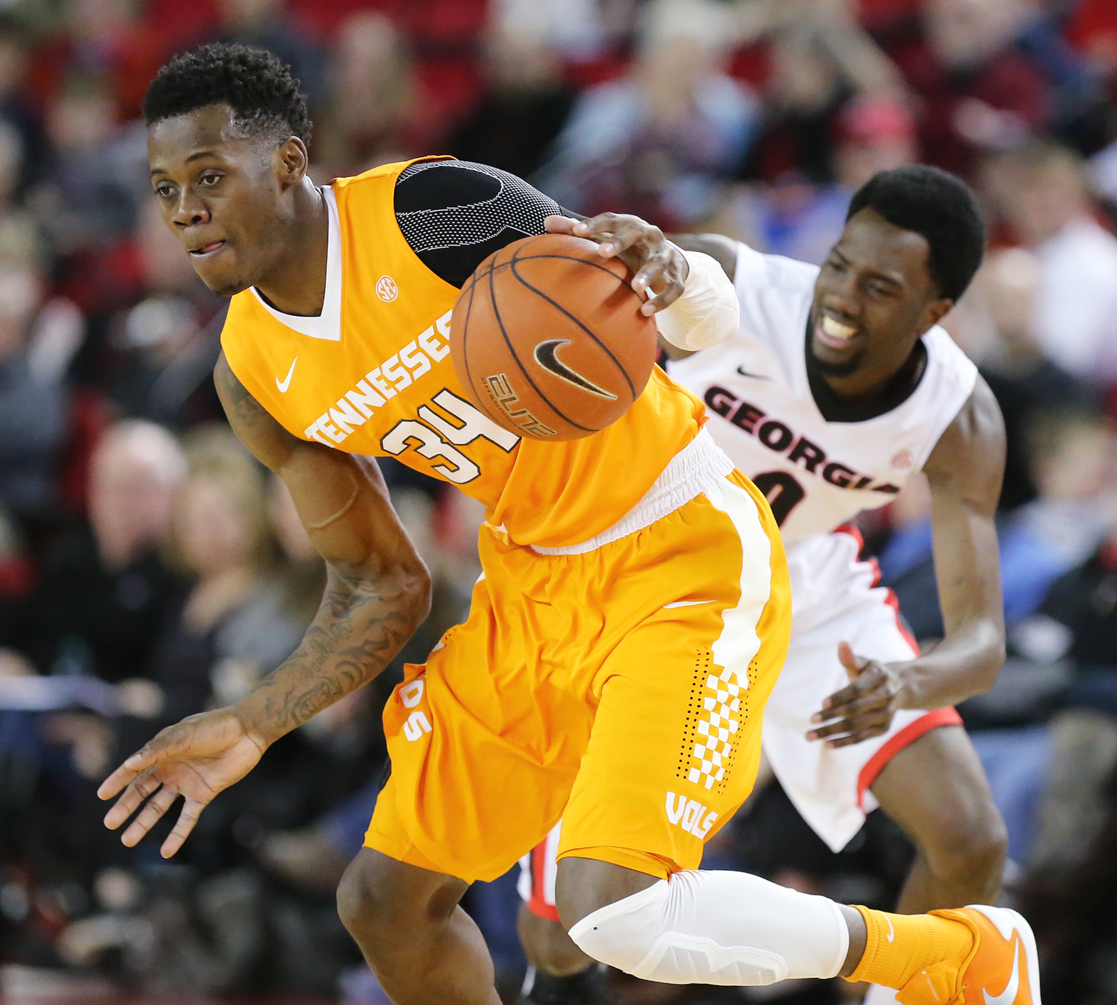 Tennessee guard Devon Baulkman steals from Georgia guard William Jackson II during the first half in a basketball game on Wednesday, Jan. 13, 2016, in Athens. Curtis Compton / ccompton@ajc.com