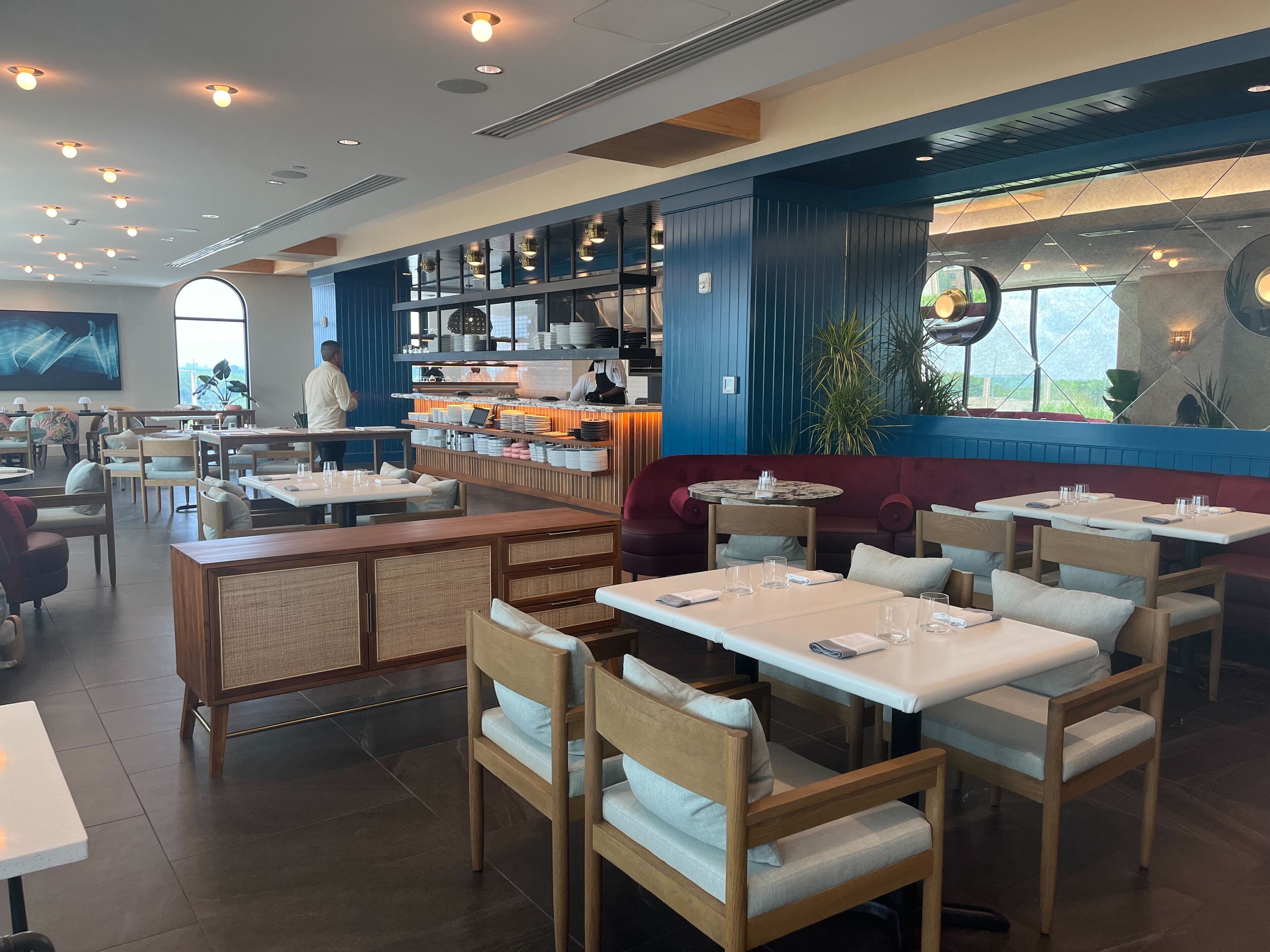 Restaurant at Rooftop L.O.A (Credit: Vicky Ro)