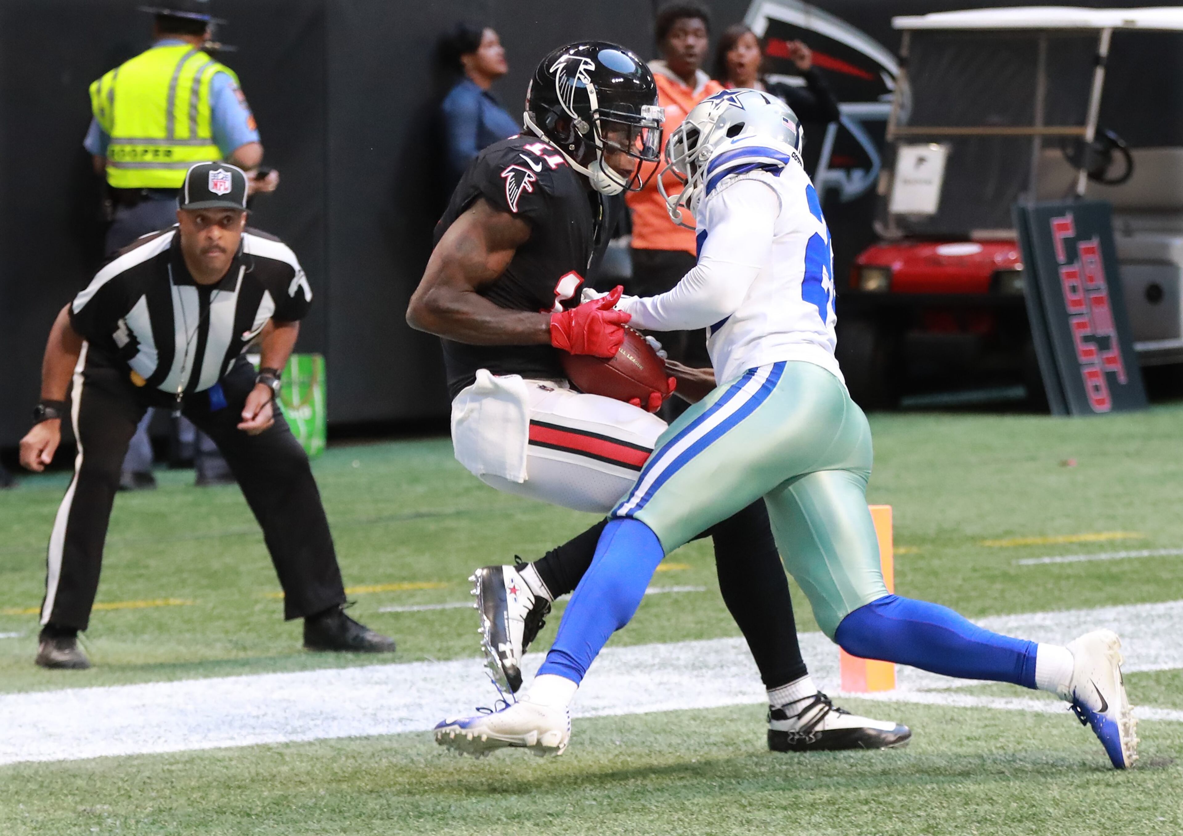 Nov 18, 2018 Atlanta: Atlanta Falcons wide receiver Julio Jones catches a touchdown pass over Dallas Cowboys cornerback Chidobe Awuzie to tie the game 19-19 during the fourth quarter in a NFL football game on Sunday, Nov. 18, 2018, in Atlanta. Curtis Compton/ccompton@ajc.com