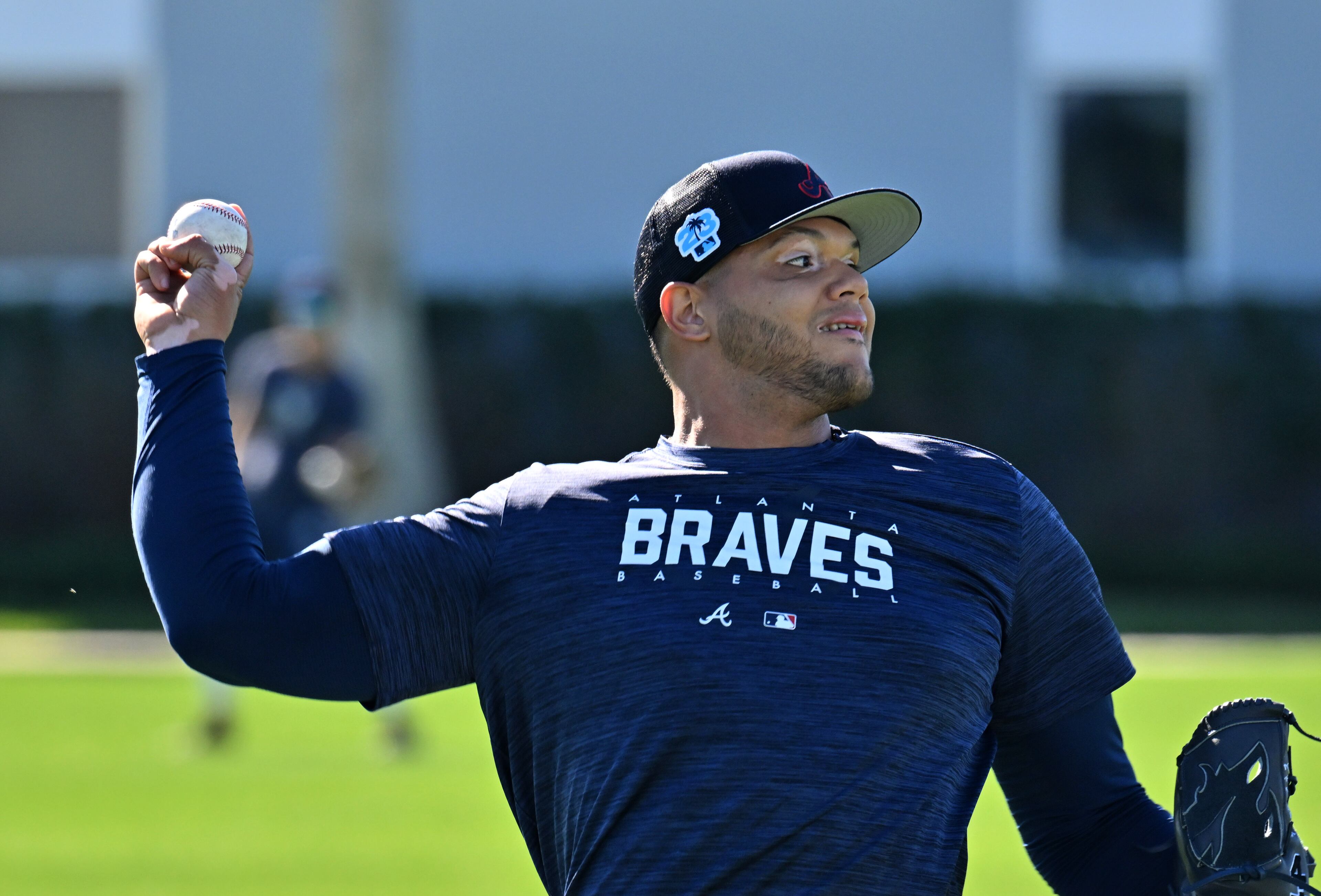 New Braves relief pitcher Joe Jimenez throws. (Hyosub Shin / Hyosub.Shin@ajc.com)