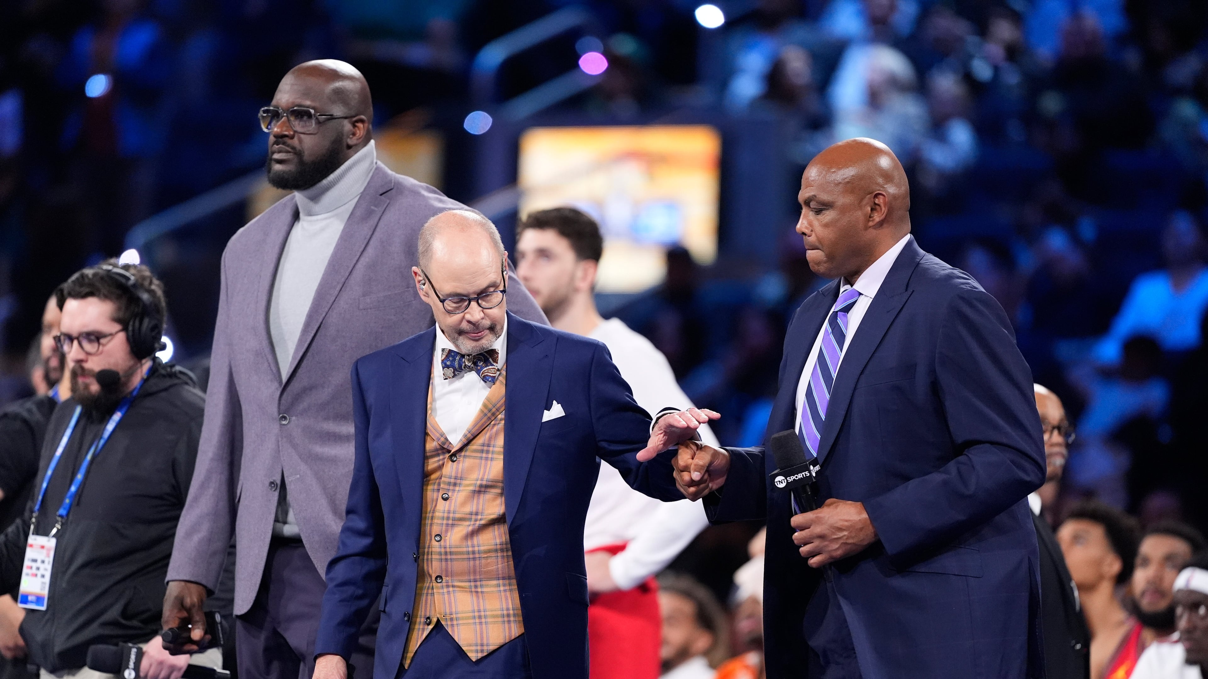 FILE - Shaquille O'Neal, Ernie Johnson and Charles Barkley stand at mid-court to be honored during the NBA All-Star basketball game Sunday, Feb. 16, 2025, in San Francisco. (AP Photo/Godofredo A. Vásquez,File)