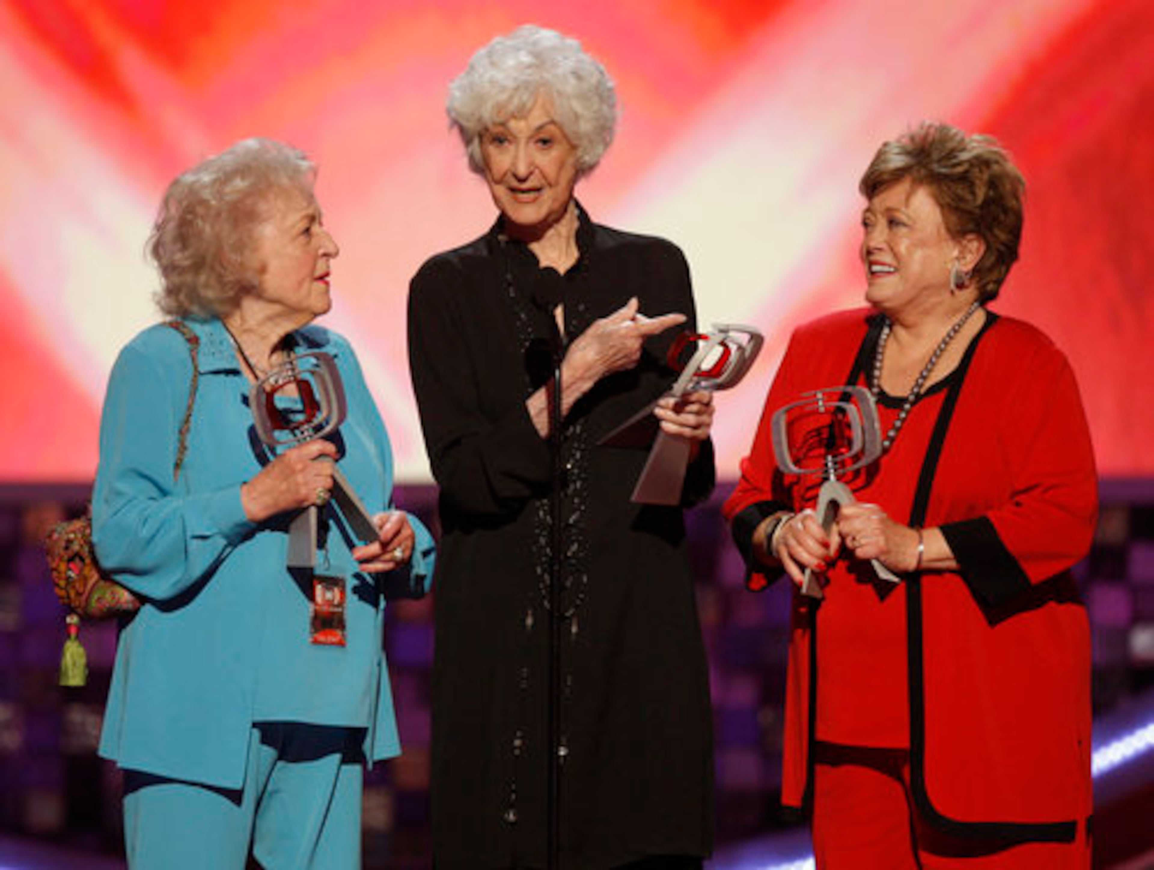 "The Golden Girls" Betty White, Bea Arthur and Rue McClanahan accept their Pop Culture Award. Attention "Sex and the City" ladies. This is what you'll look like in 30 years.