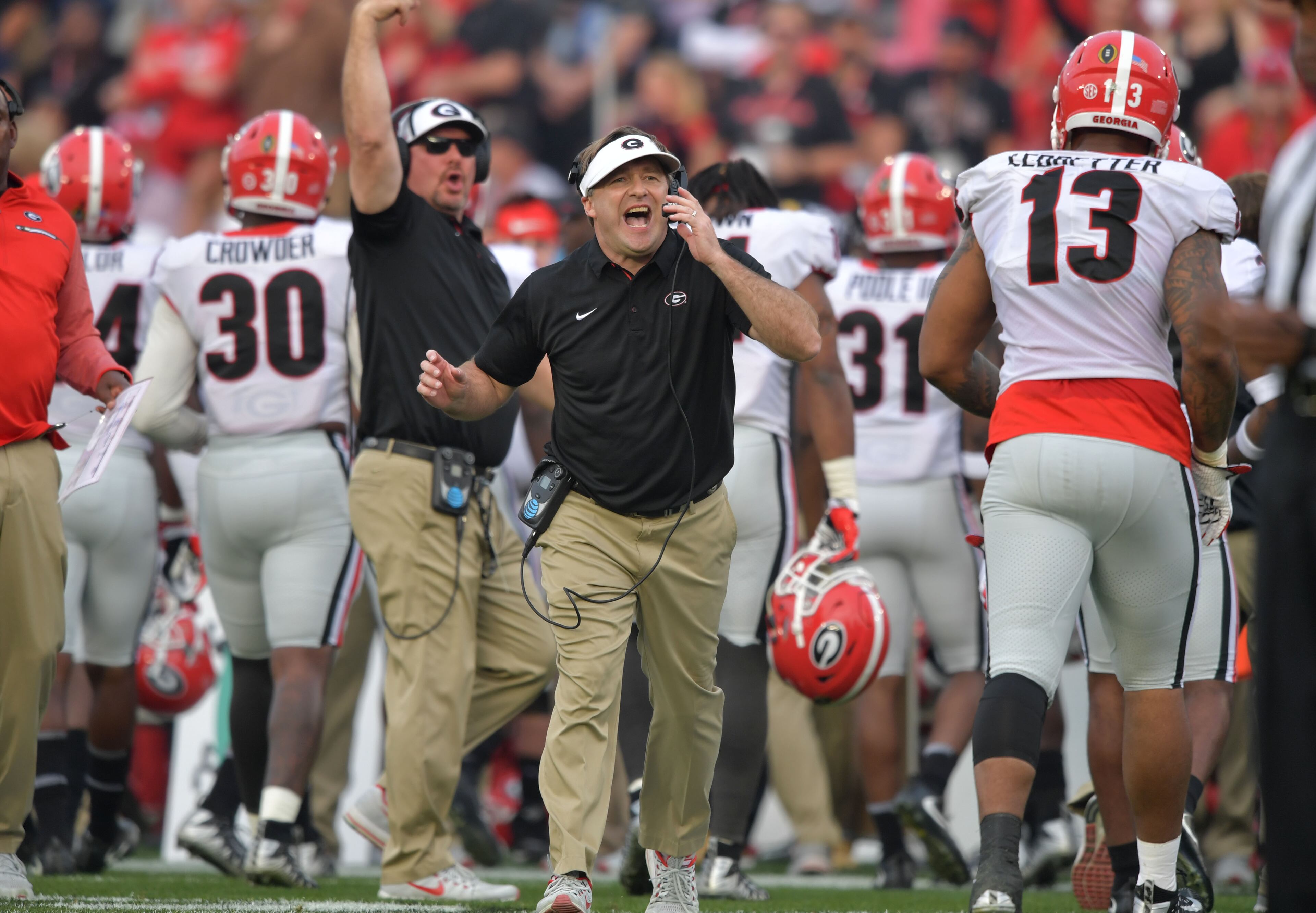 January 1, 2018 Pasadena, California - Georgia head coach Kirby Smart shouts instructions in the first half of the College Football Playoff Semifinal between Georgia and Oklahoma at Rose Bowl Stadium in Pasadena, California on Monday, January 1, 2018. Hyosub Shin / hshin@ajc.com