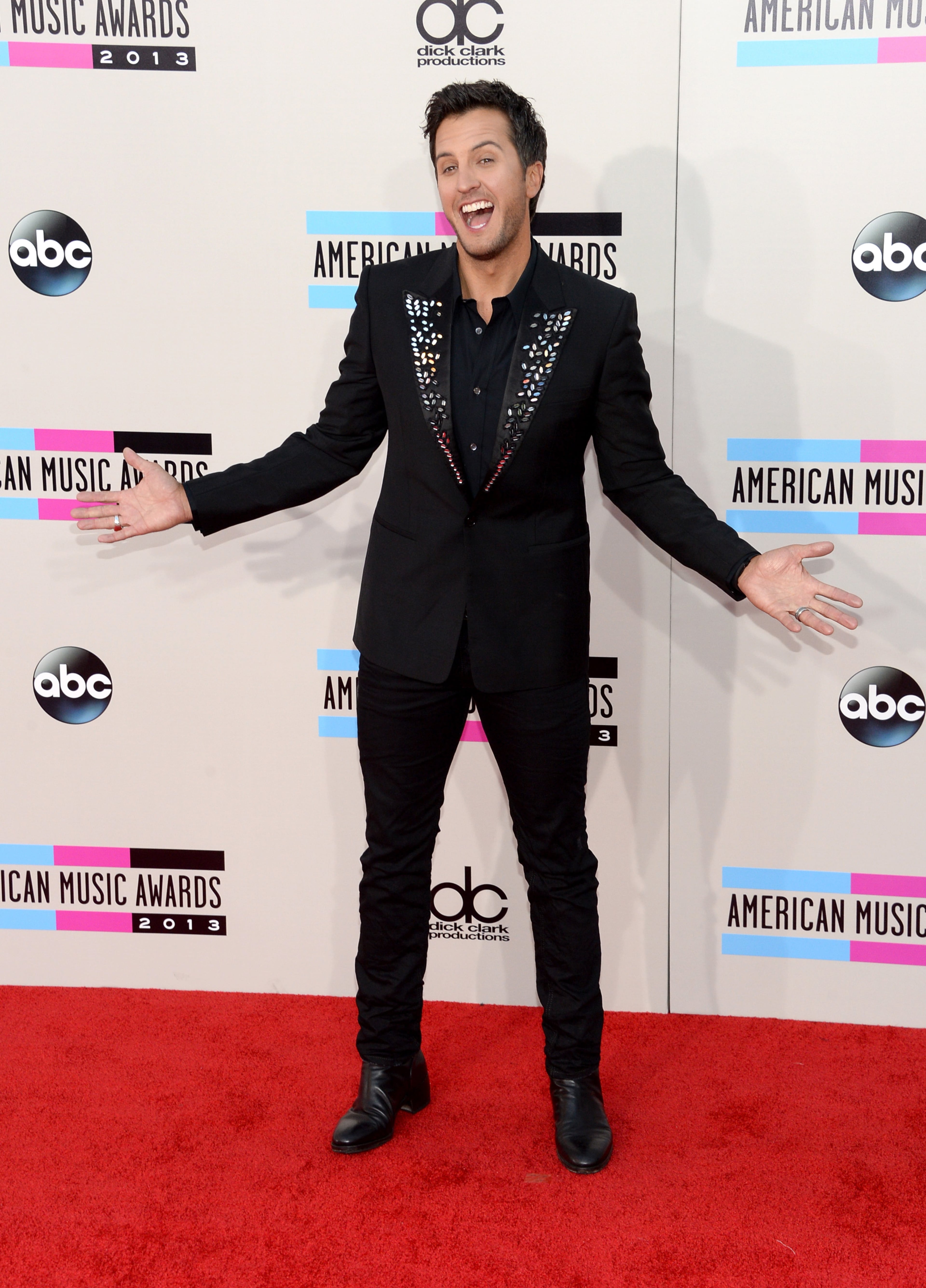 LOS ANGELES, CA - NOVEMBER 24: Singer Luke Bryan attends the 2013 American Music Awards at Nokia Theatre L.A. Live on November 24, 2013 in Los Angeles, California. (Photo by Jason Kempin/Getty Images)