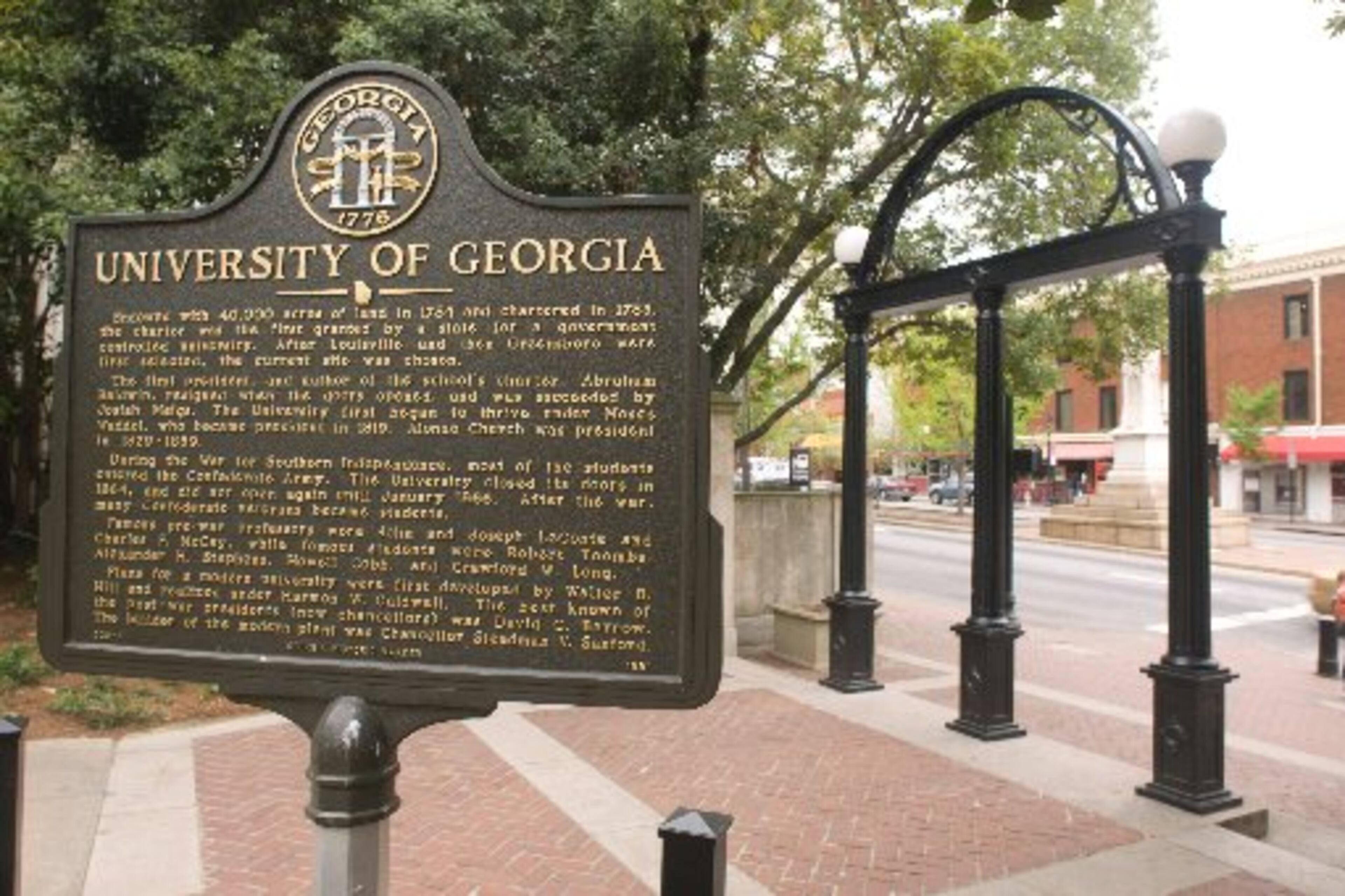 The University of Georgia arch (File photo)