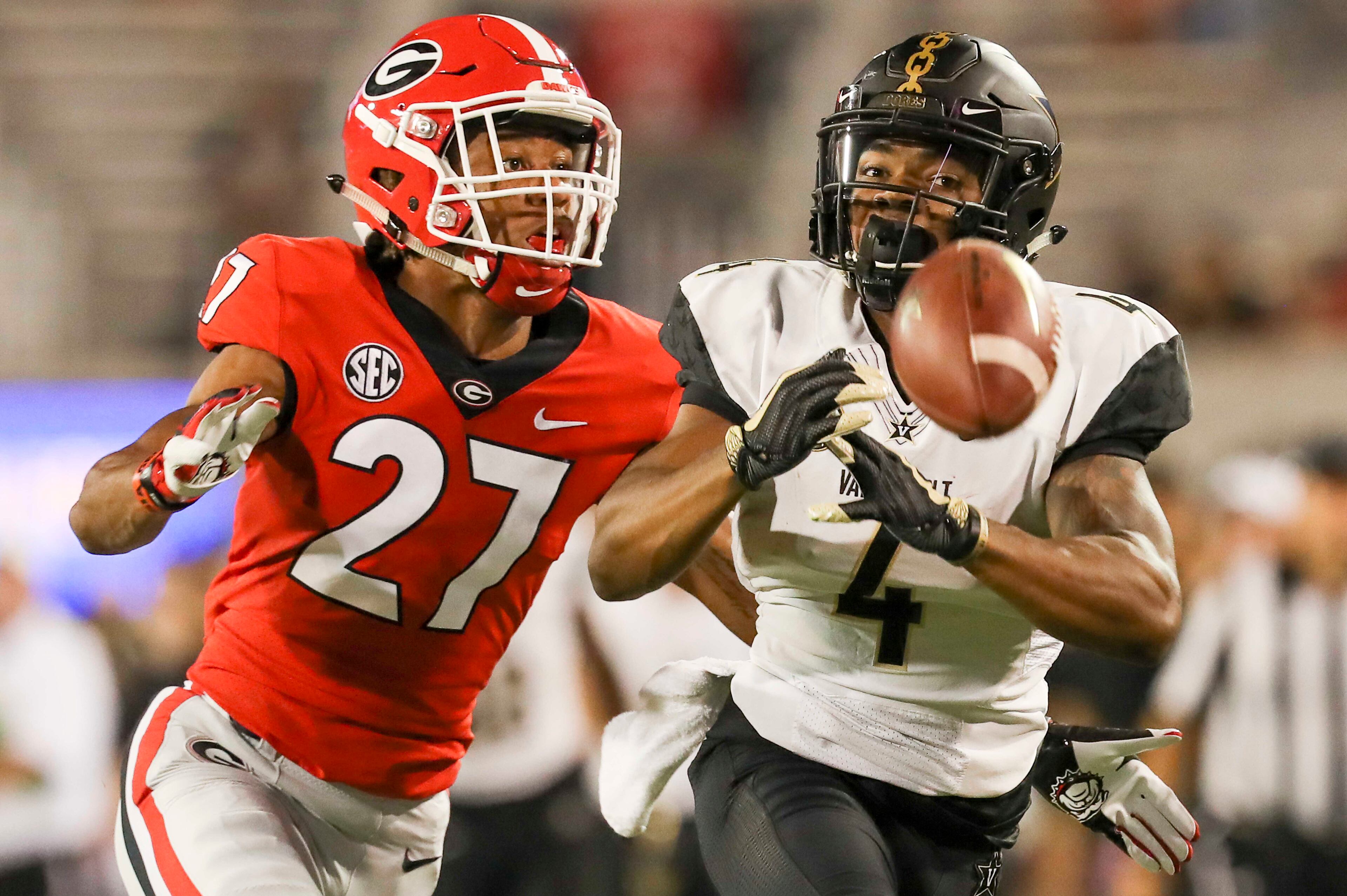 10/06/2018 -- Athens, Georgia -- Vanderbilt wide receiver Donaven Tennyson (4) misses a pass during the second half of an NCAA college football game against Georgia at Sanford Stadium in Athens, Saturday, October 6, 2018. The Bulldogs beat Vanderbilt 41-13. (ALYSSA POINTER/ALYSSA.POINTER@AJC.COM)