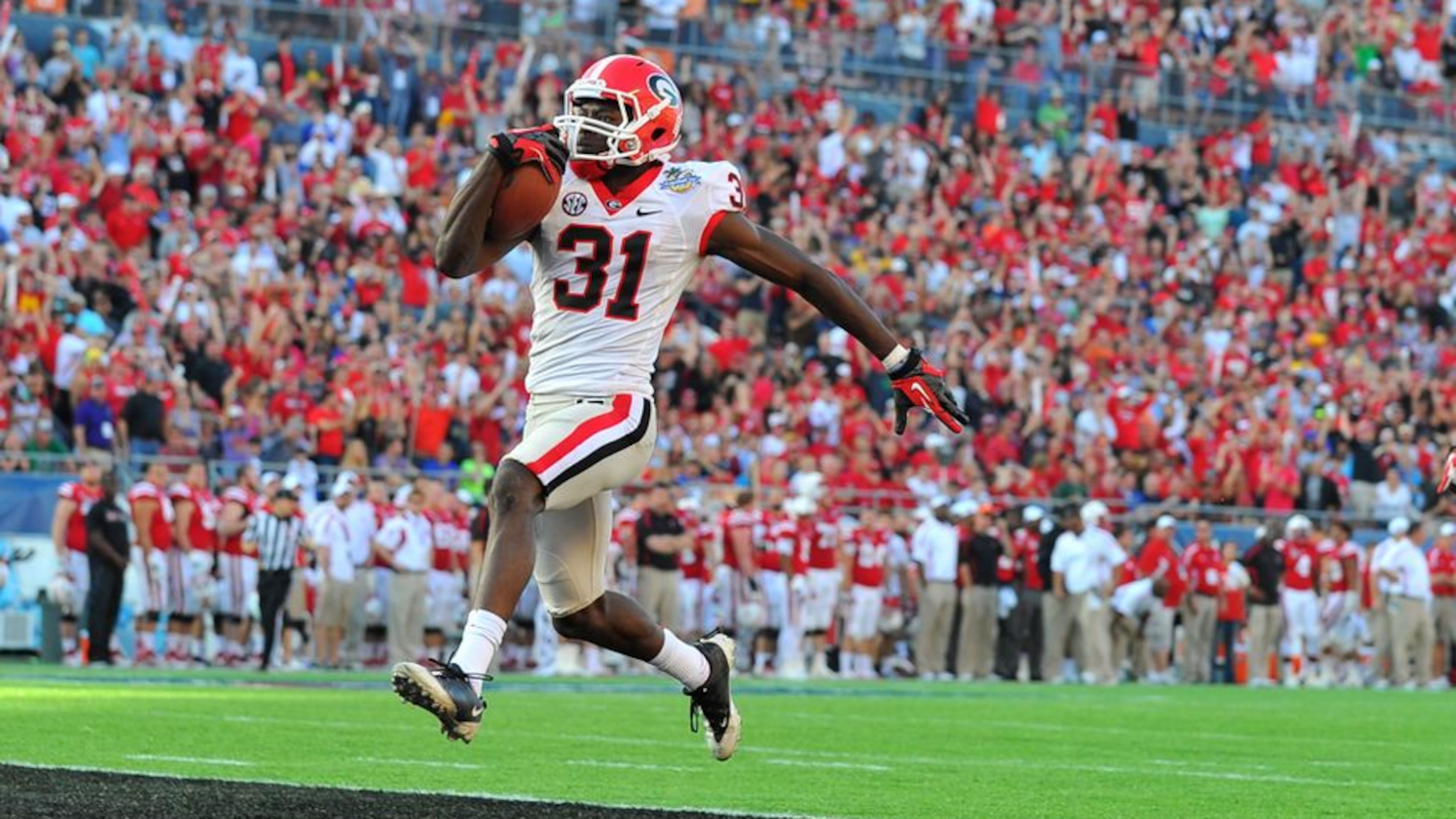 Georgia senior wide receiver Chris Conley has led the Bulldogs’ efforts to tune out fan negativity. (AJC photo by Brant Sanderlin)