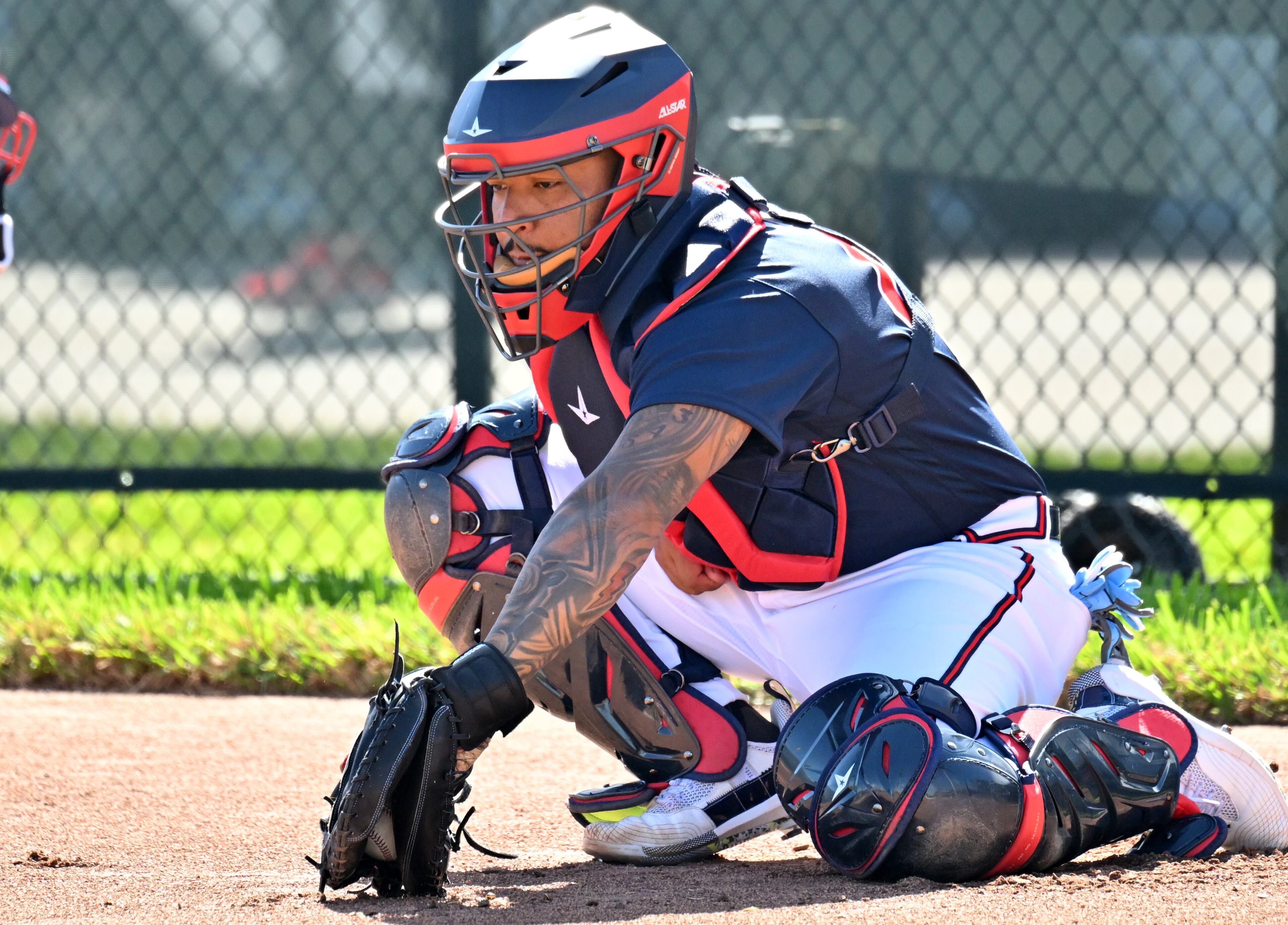 Braves catcher Chadwick Tromp practices during spring training Thursday at CoolToday Park in North Port, Florida. (Hyosub Shin / Hyosub.Shin@ajc.com)