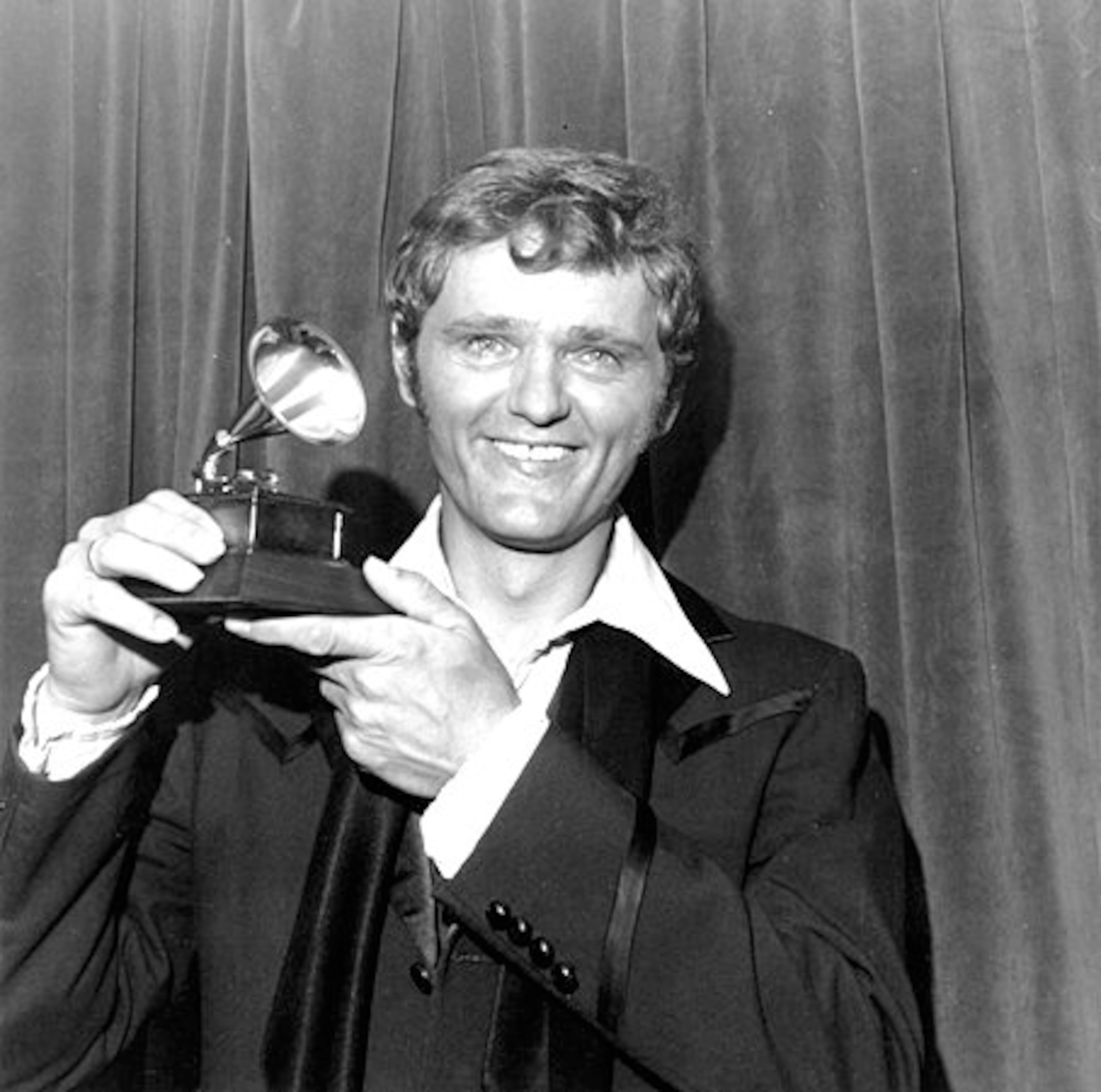 Jerry Reed, a singer born in Atlanta who became a good ol' boy actor in car chase movies like Smokey and the Bandit, died of complications from emphysema at 71. Reed is shown in 1972 at the 44th Annual Grammy Award presentation and dinner in New York City.