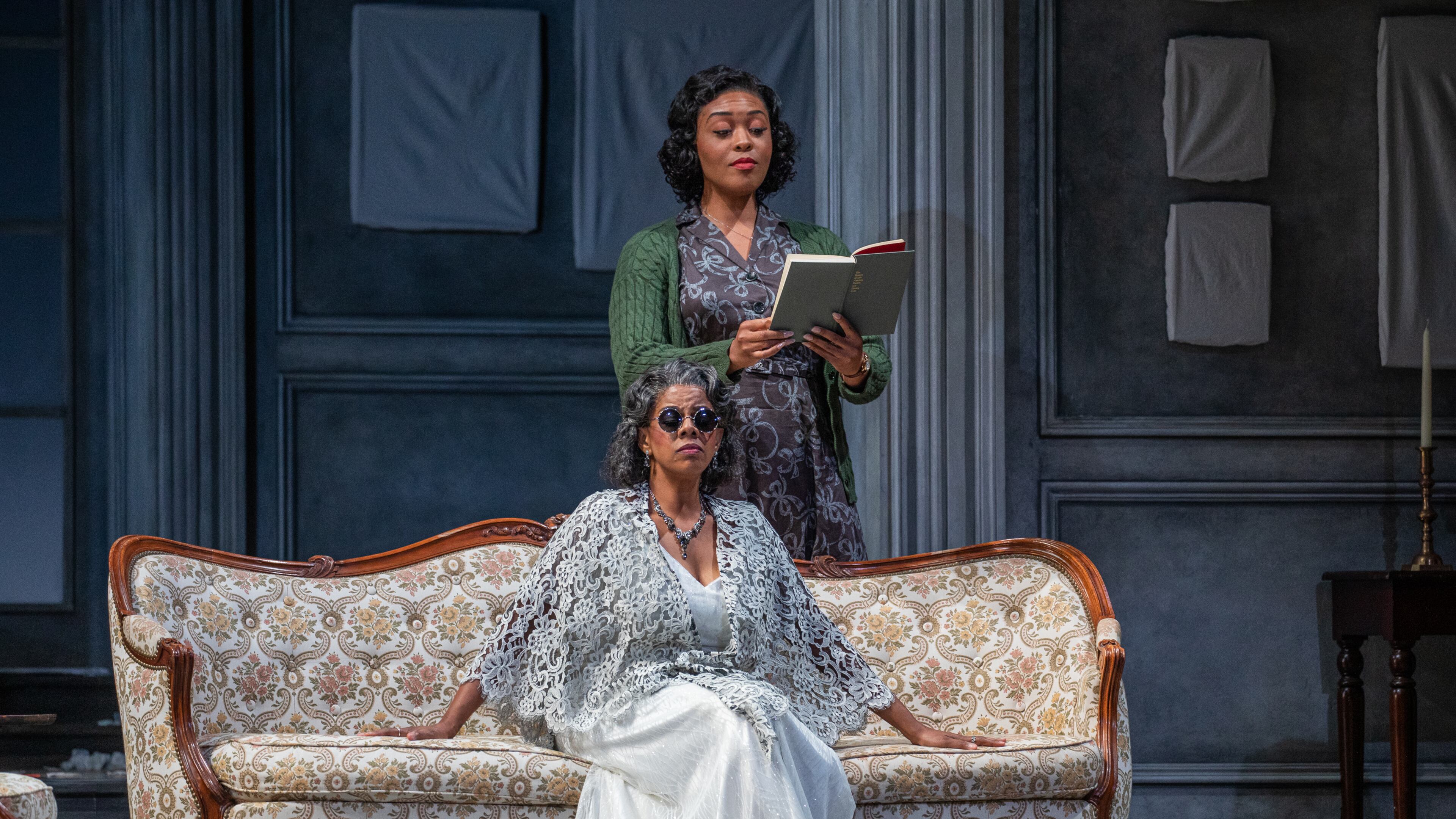 The stars of the opera "Vanessa" include Nicole Heaston (seated) and Zoie Reams, who are part of a dysfunctional family. Photo: William Struhs