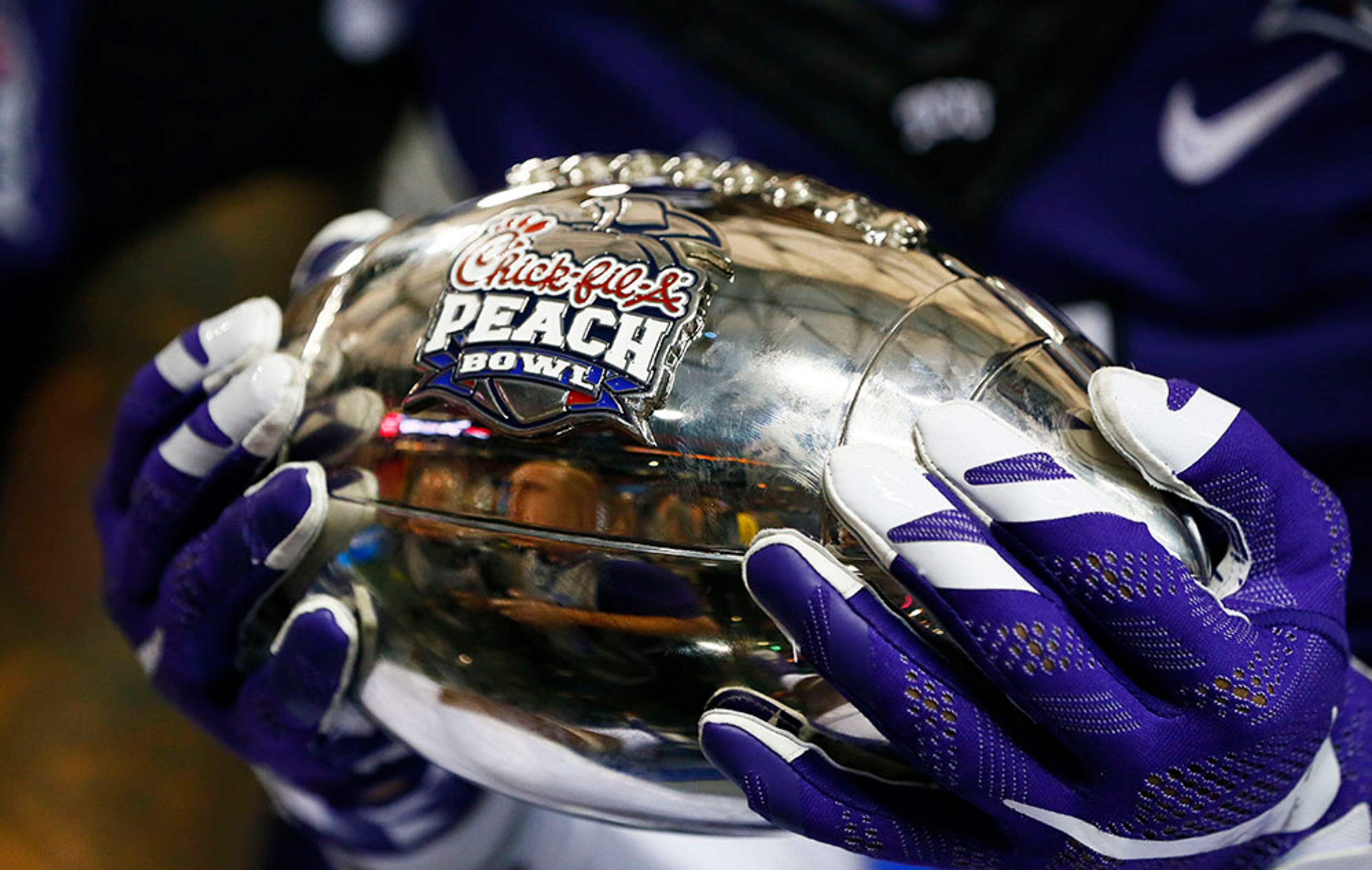 The season kickoff is more than a month away, but why should that stop anyone from predicting the end of the season. The Associated Press has released its predicted matchups for all 40 college football bowl games. Here are just some of the notable ones: