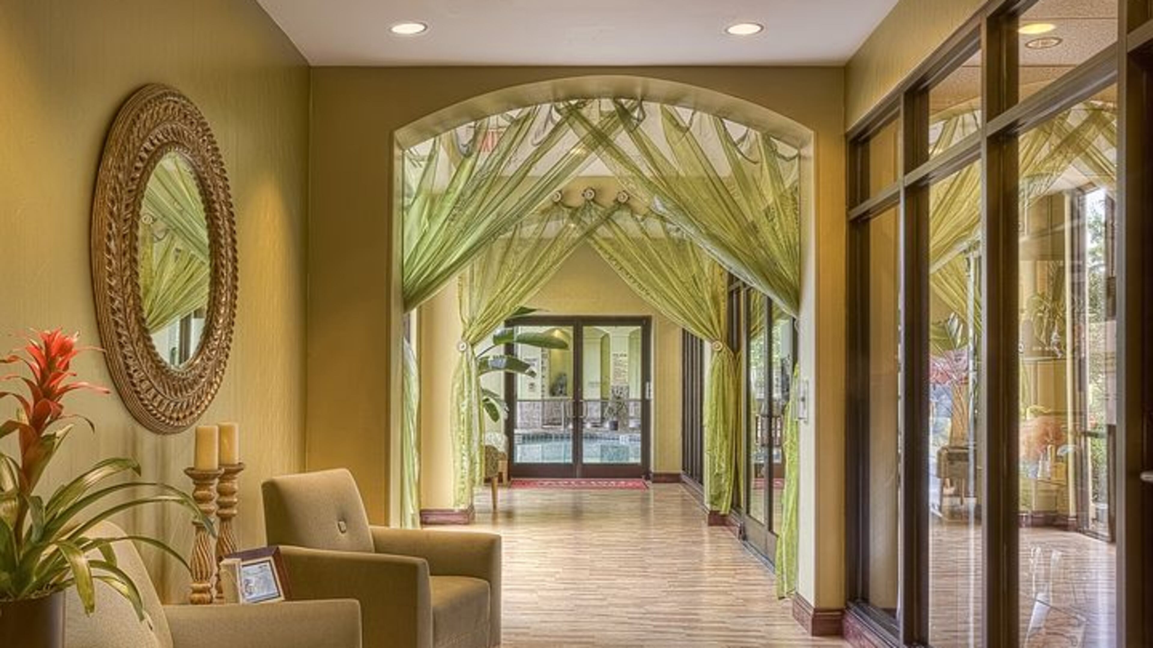 This stock photo shows a lovely hotel that was not named Georgia's most iconic. Image: Pixabay.com