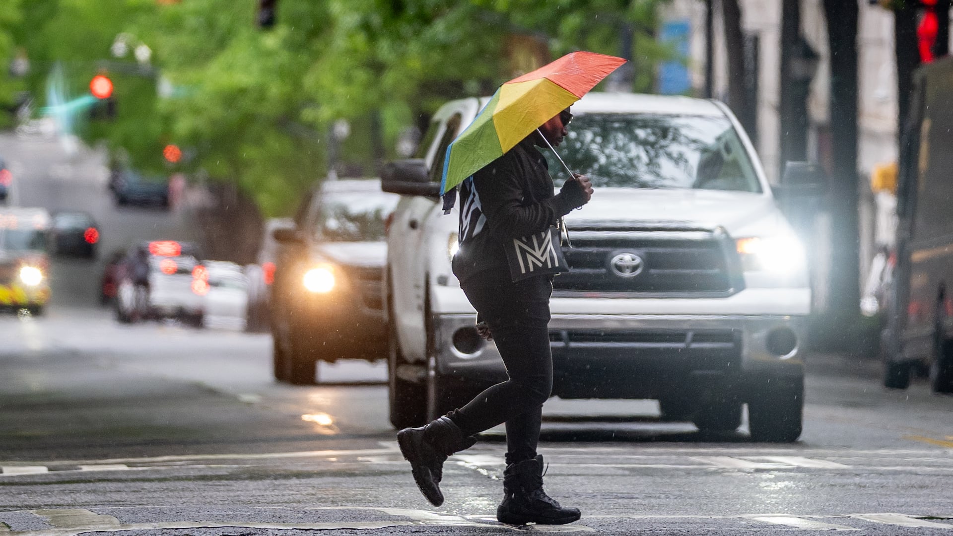 Atlanta Raining Keep your umbrellas close. Metro Atlanta could see more rain this weekend.