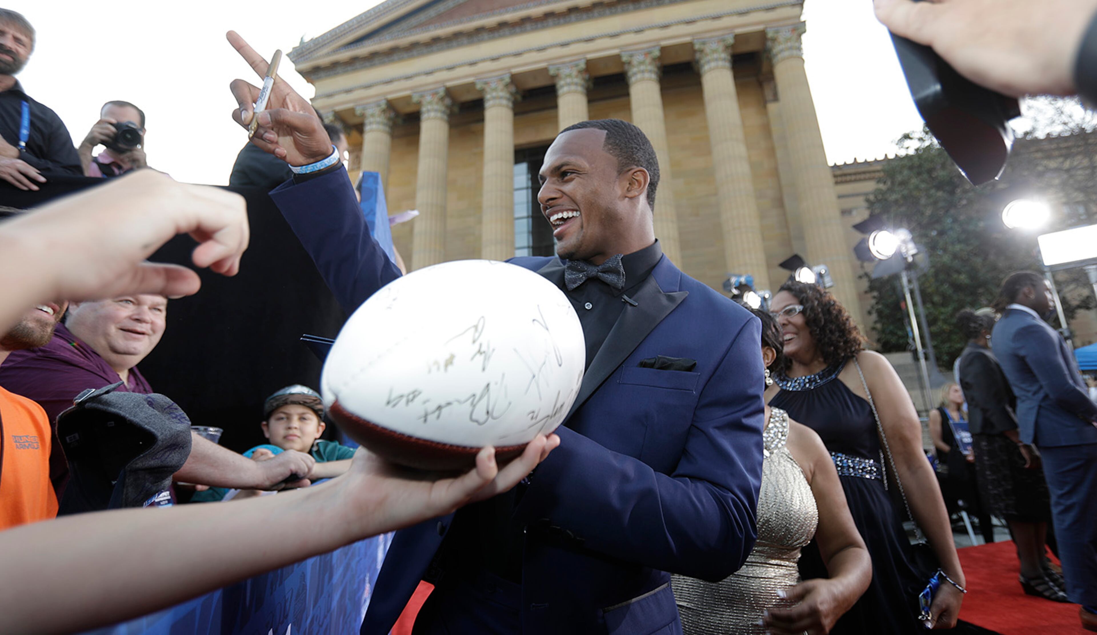 Clemson's Deshaun Watson arrives for the first round of the 2017 NFL football draft, Thursday, April 27, 2017, in Philadelphia. (AP Photo/Julio Cortez)