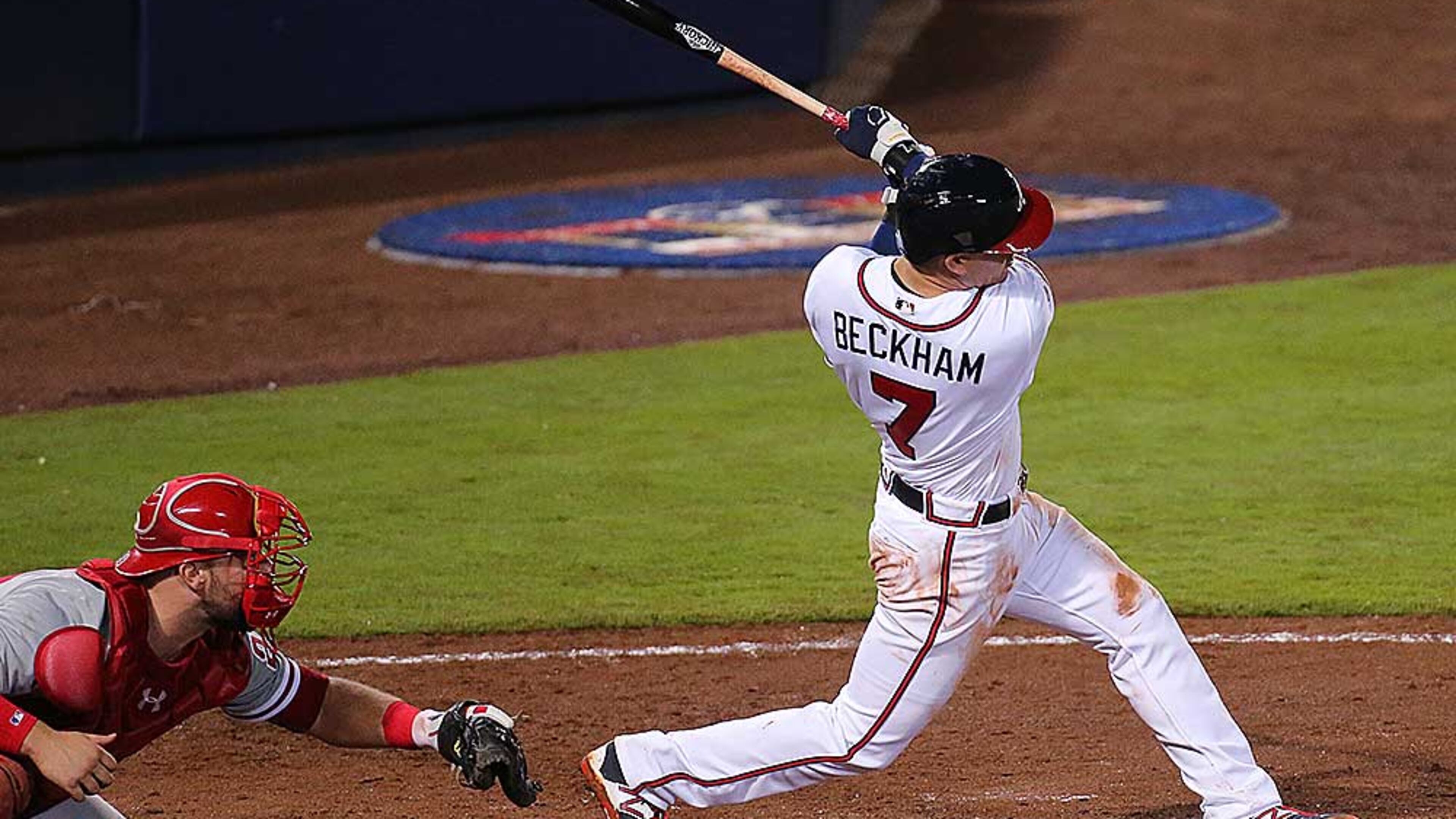 DUNEDIN, FL - MARCH 07: Gordon Beckham #7 of the Atlanta Braves makes a throw to first base during the sixth inning of a spring training game against the Toronto Blue Jays at Florida Auto Exchange Stadium on March 7, 2016 in Dunedin, Florida. (Photo by Stacy Revere/Getty Images)