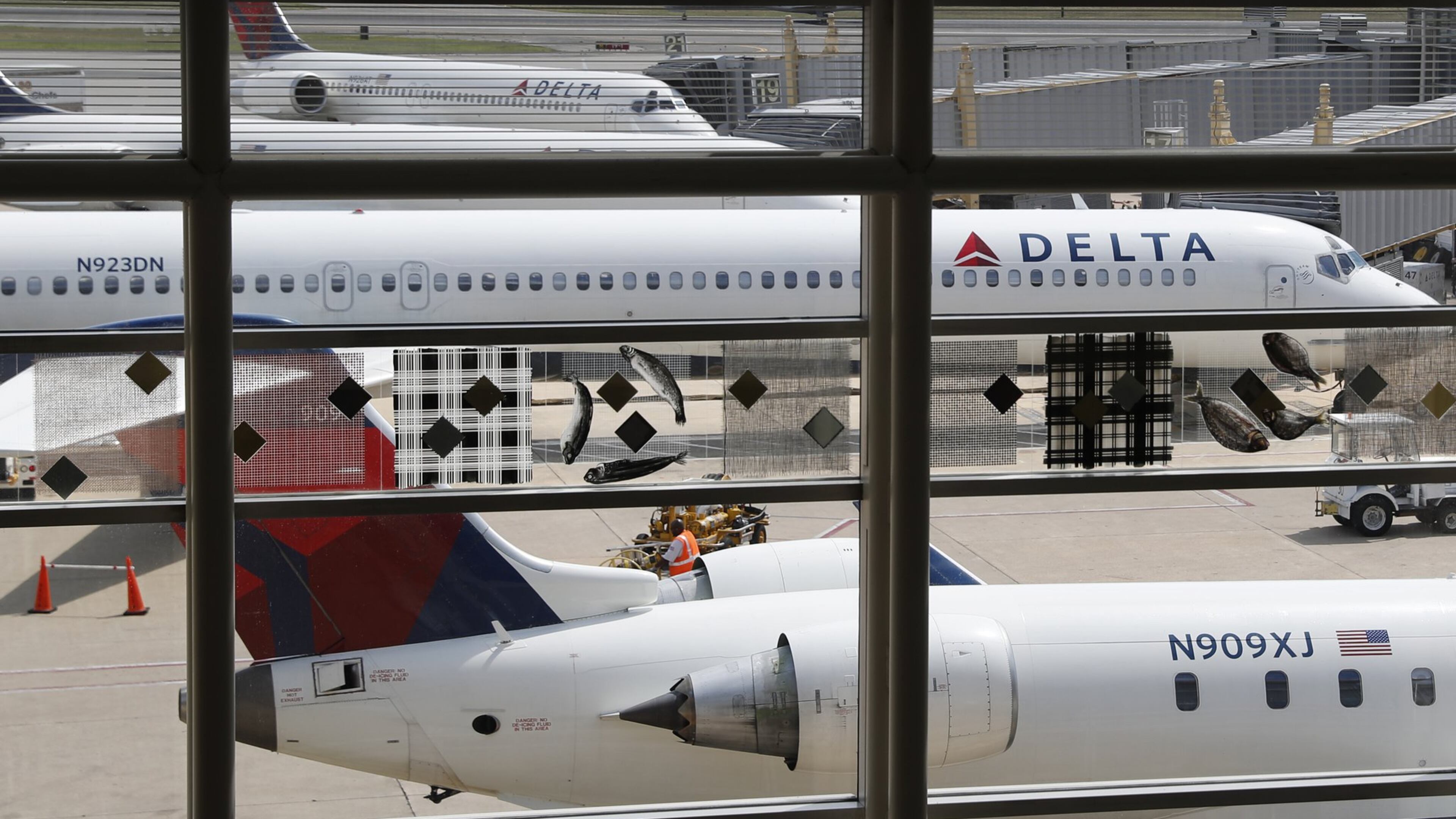 Delta Air Lines has for several years been pressuring the federal government to intervene against three foreign air carriers, Etihad, Emirates and Qatar Airways. It says the carriers, based in Qatar and the United Arab Emirates, are unfairly subsidized by their oil-rich governments, violating the spirit of international aviation trade pacts. (AP Photo/Carolyn Kaster, File)