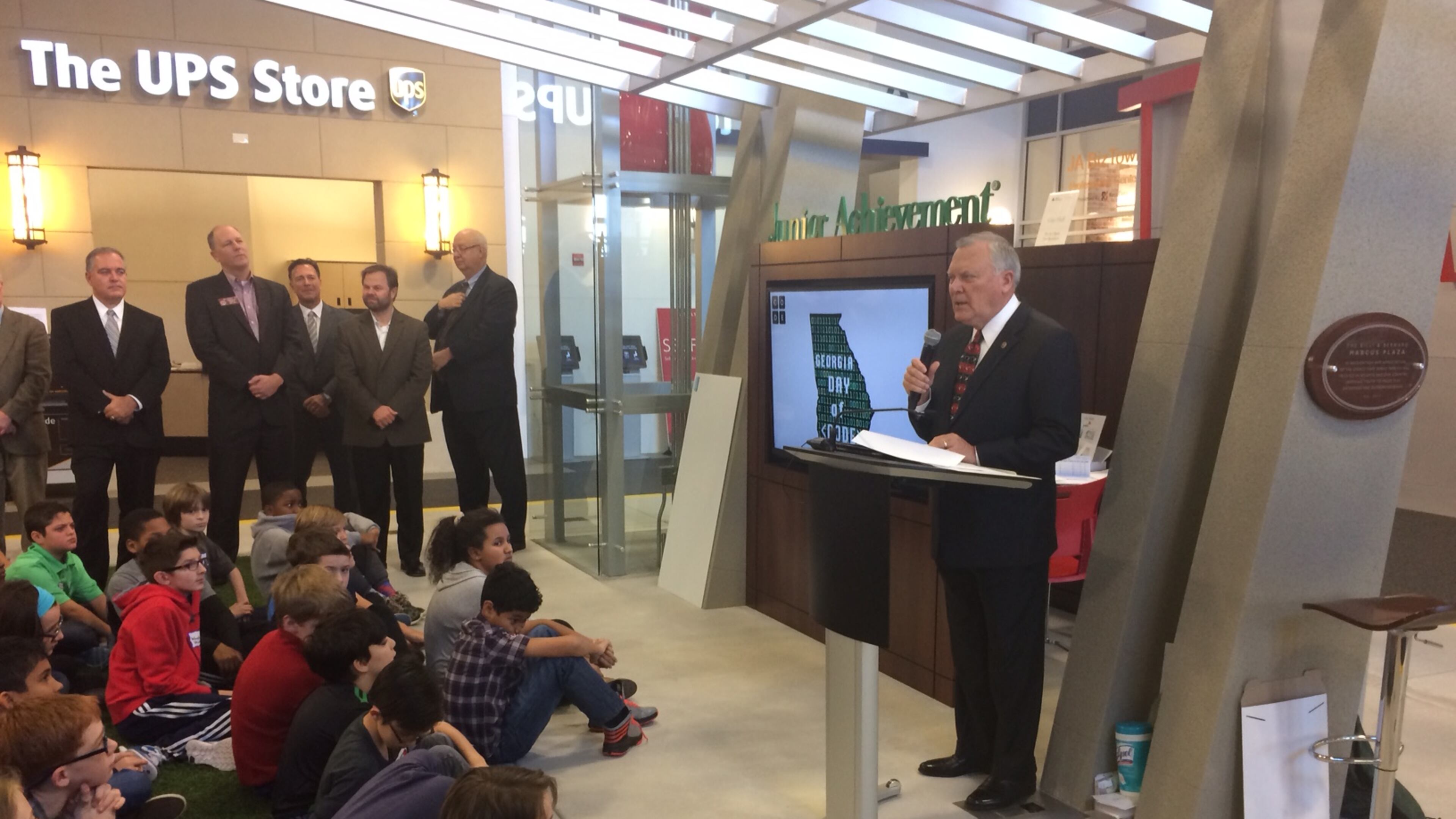 Gov. Nathan Deal addresses students on Georgia's Day of Code.