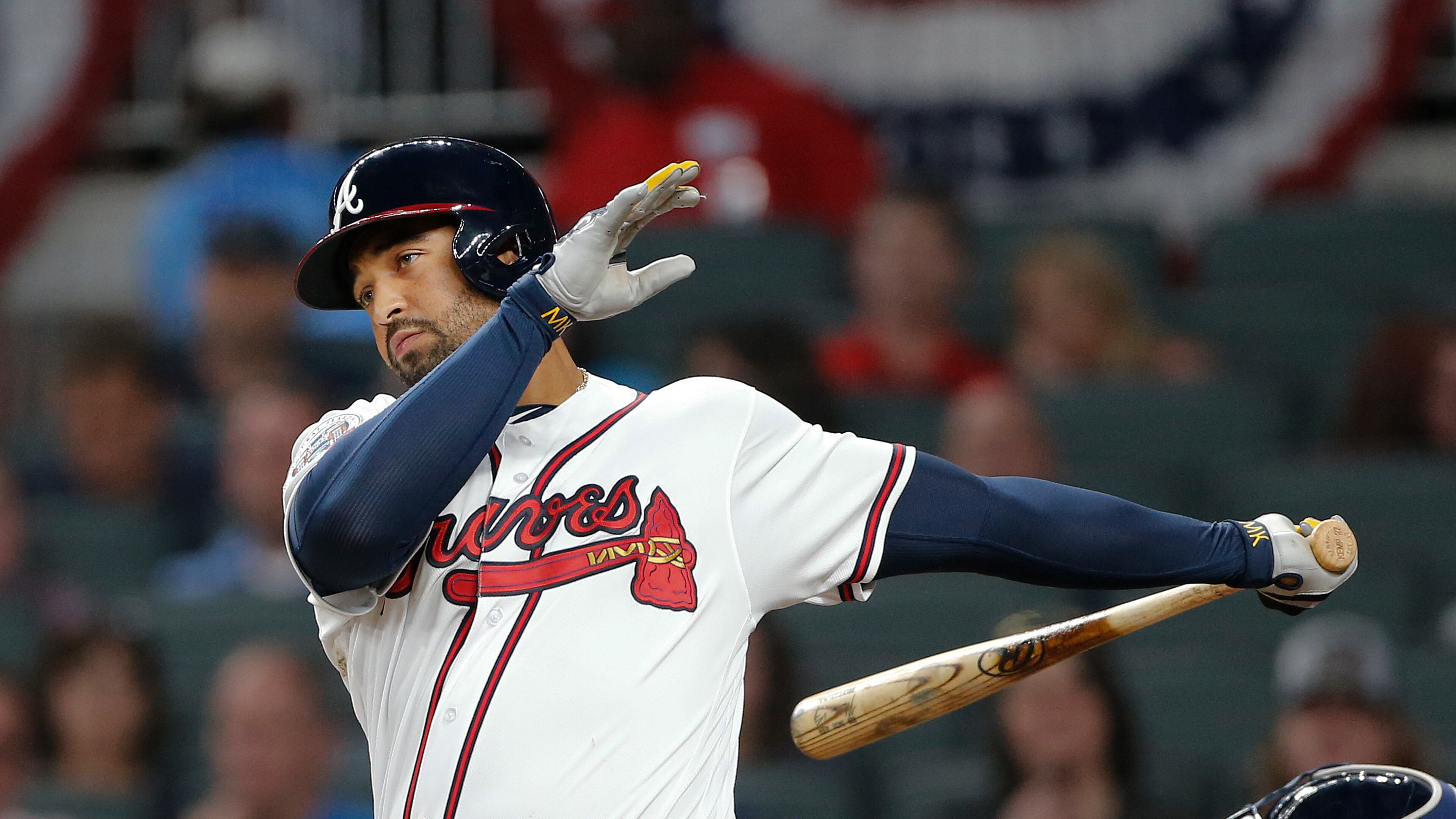 Braves right fielder Matt Kemp (27) swings in the fourth inning against the Washington Nationals Thursday, April 20, 2017, in Atlanta. (AP Photo/John Bazemore)
